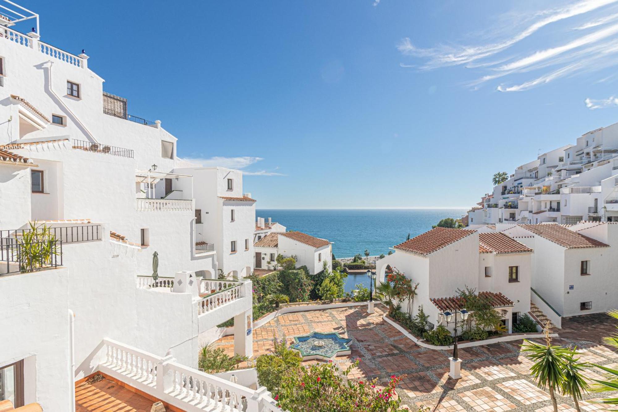 Capistrano Playa, 2 Bedroom & Free Wi-fi * Nerja