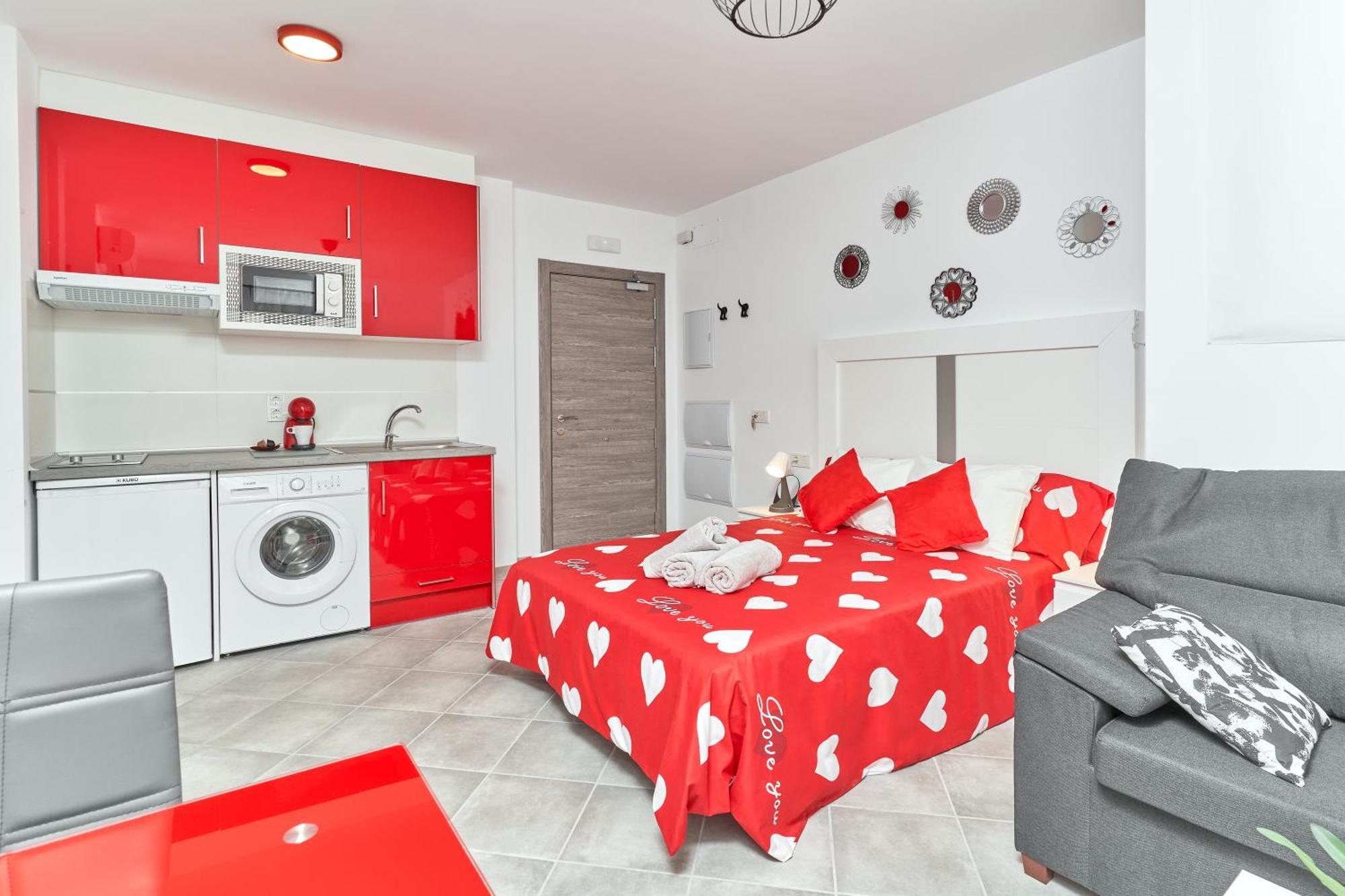 Boutique B1 Street Level Apartment *