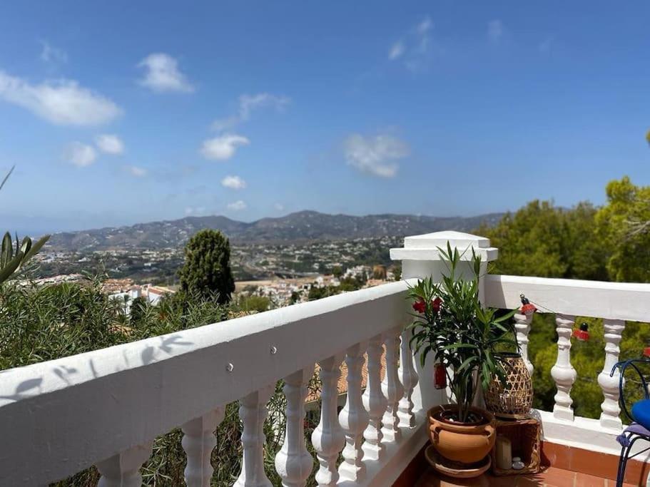 Precioso Mandarinos Con Vistas Al Mar Nerja