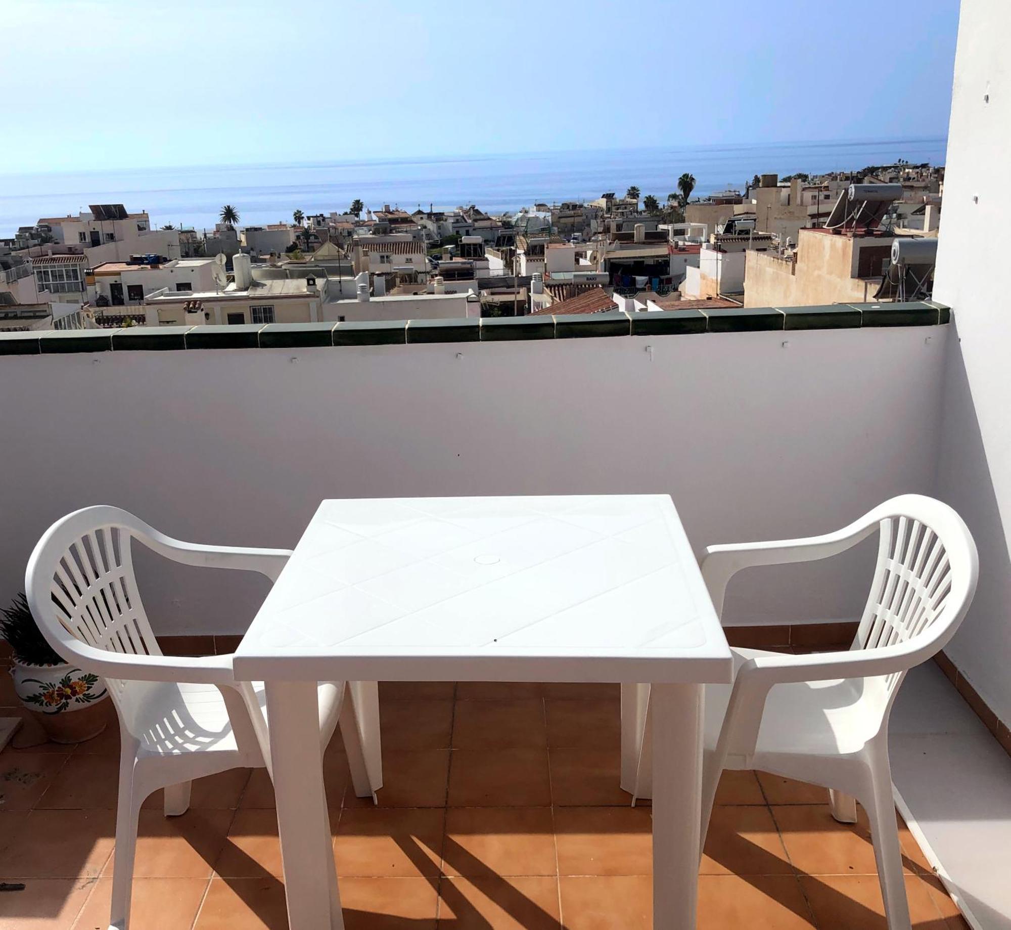 Center I Terrace Sea View