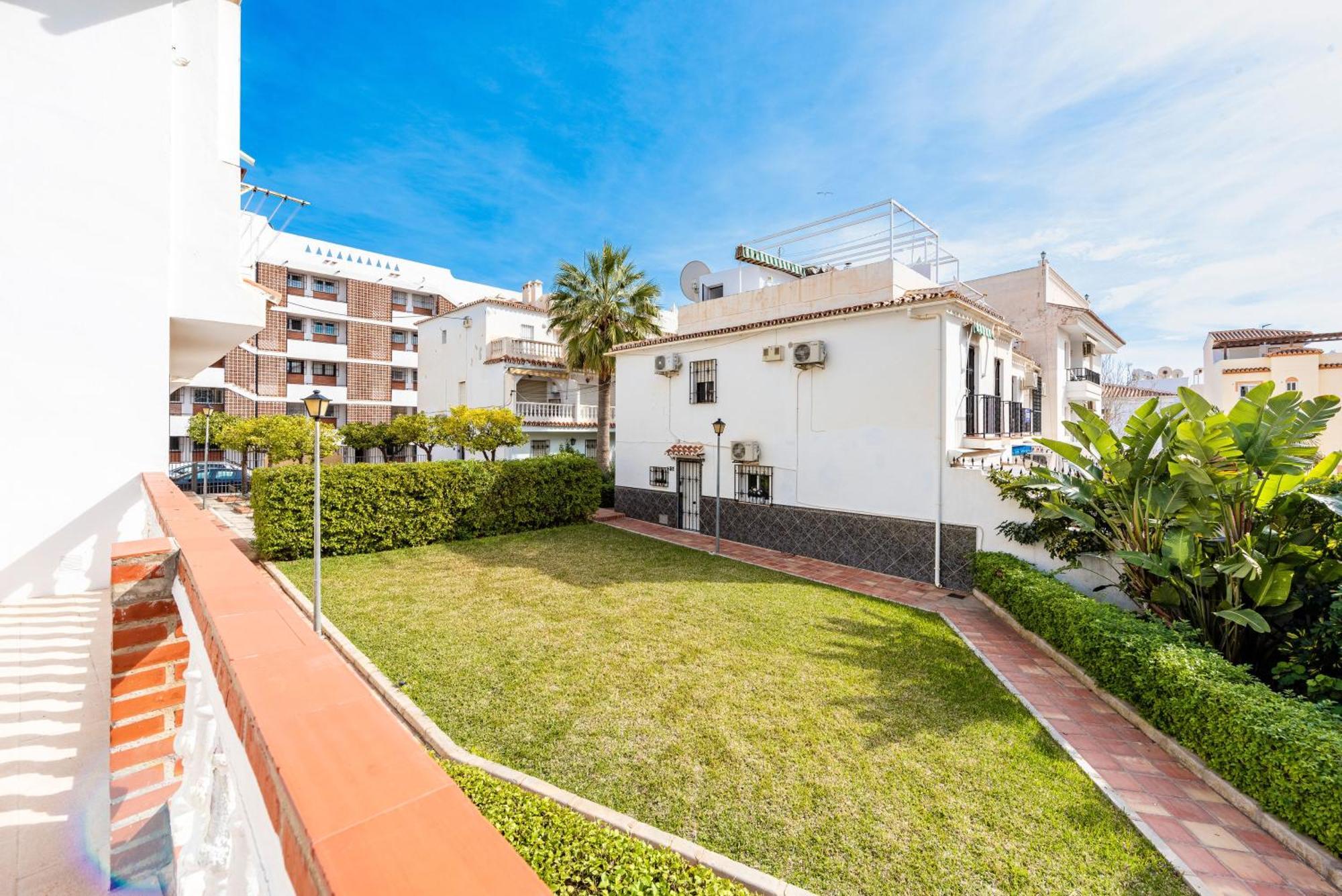 Centro, Playa Carabeo * Nerja