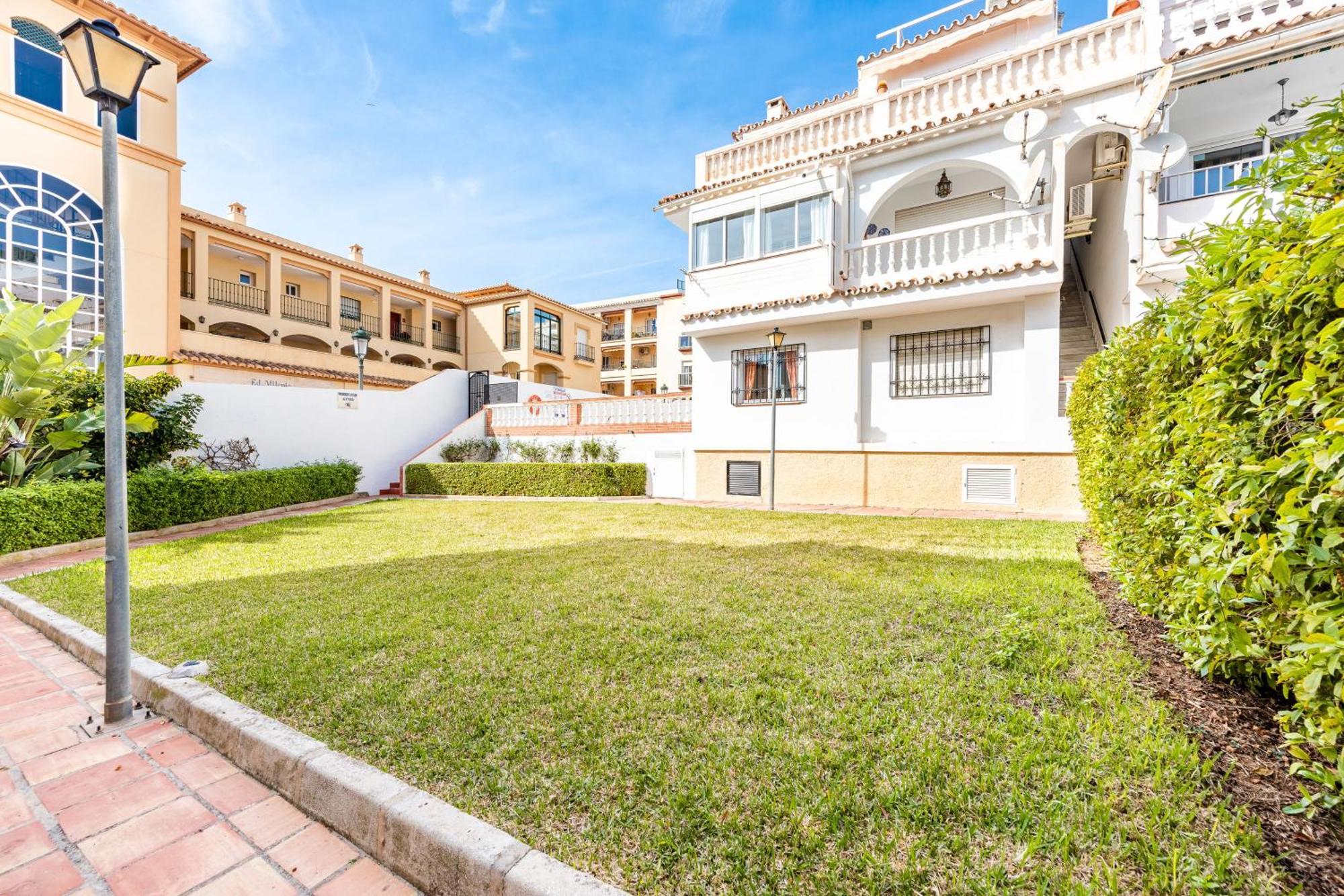 Centro, Playa Carabeo * Nerja