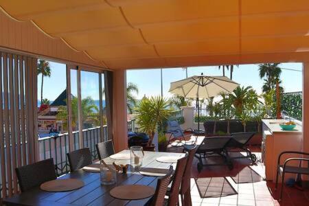 En Primera Linea De Playa Con Parking Nerja
