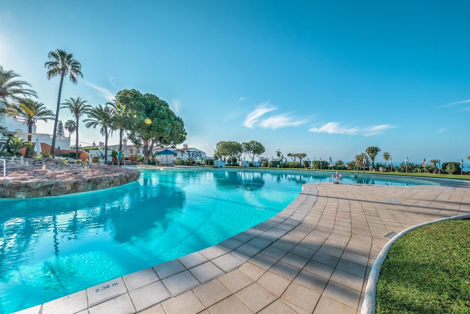 Exclusive With Nerjas Biggest Pool * Nerja