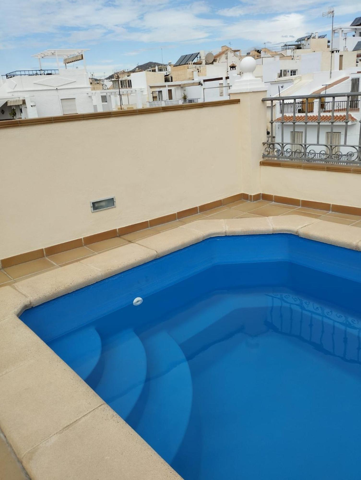 Atico Con Piscina Privada En El Corazon De Nerja! *