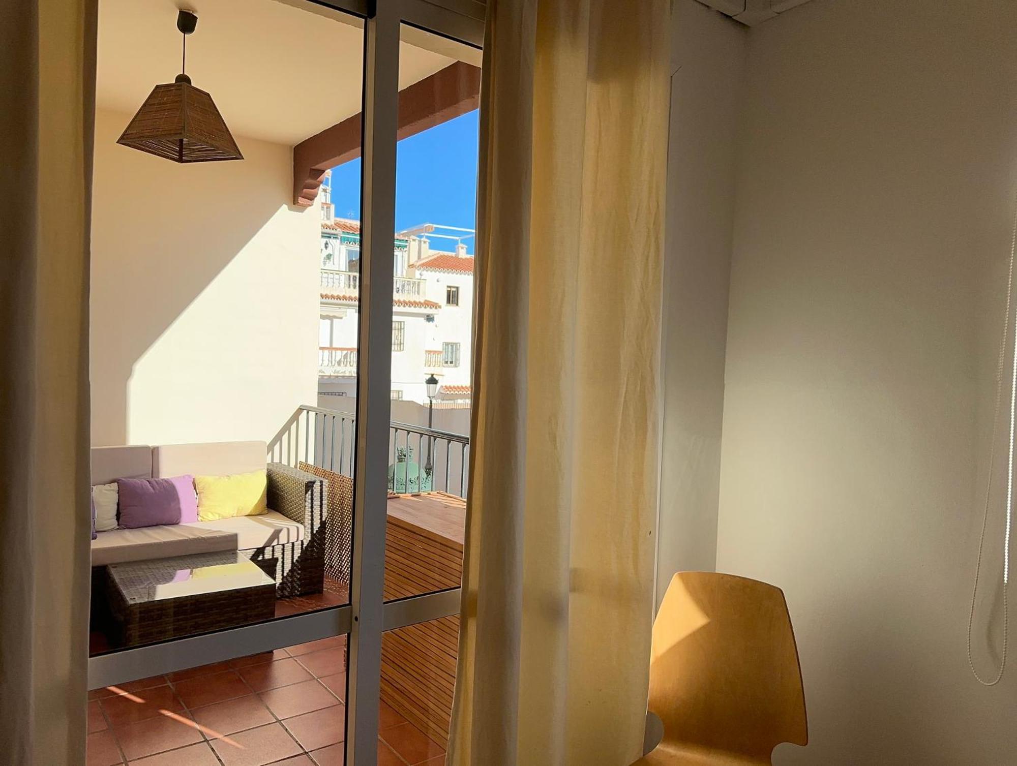 Tiyoweh Apartment Nerja