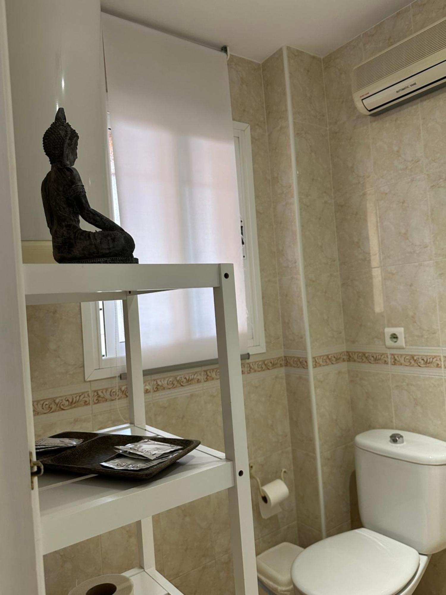 Tiyoweh Apartment Nerja