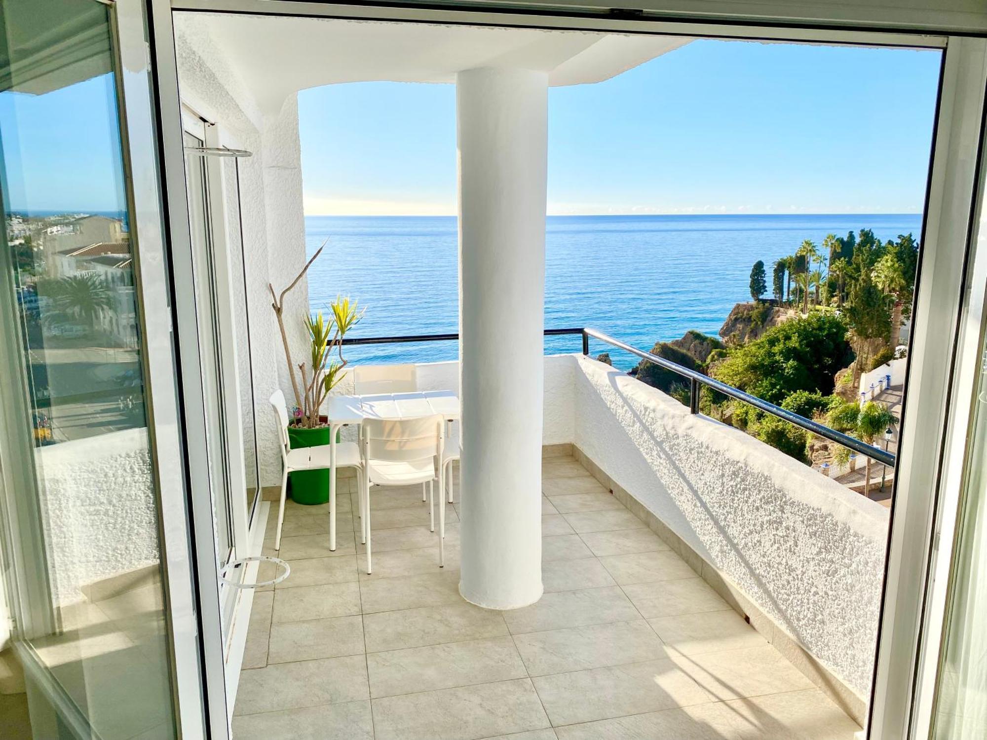 Modern Stunning Sea Views And Pool *