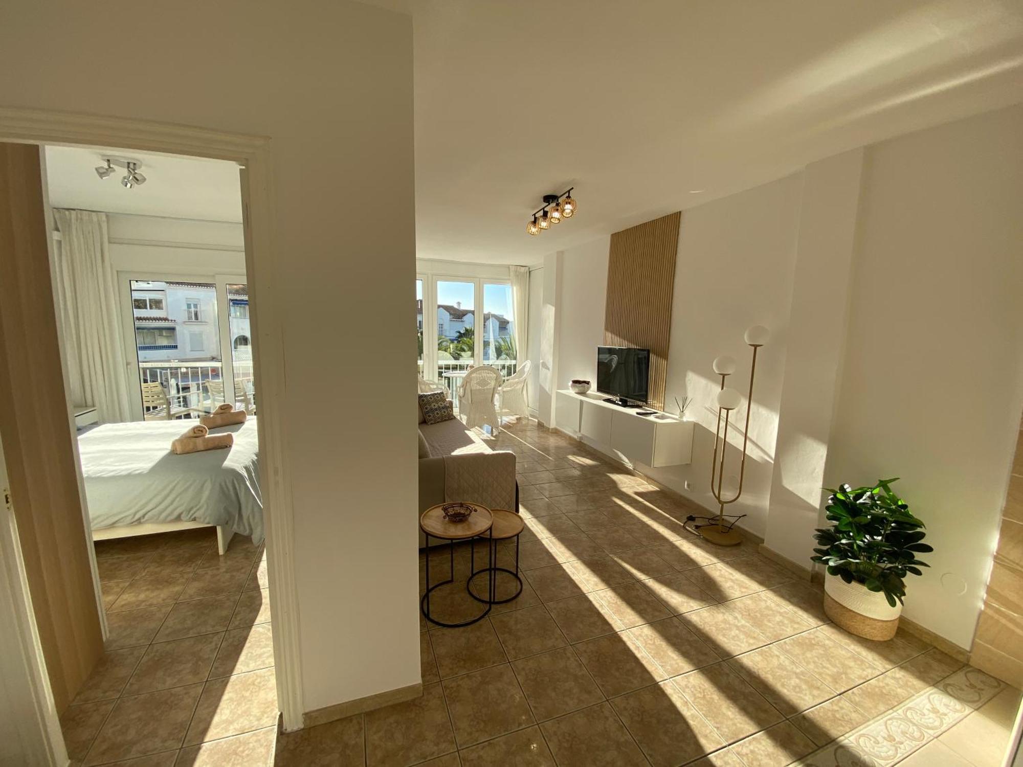 Delfin Apartment *