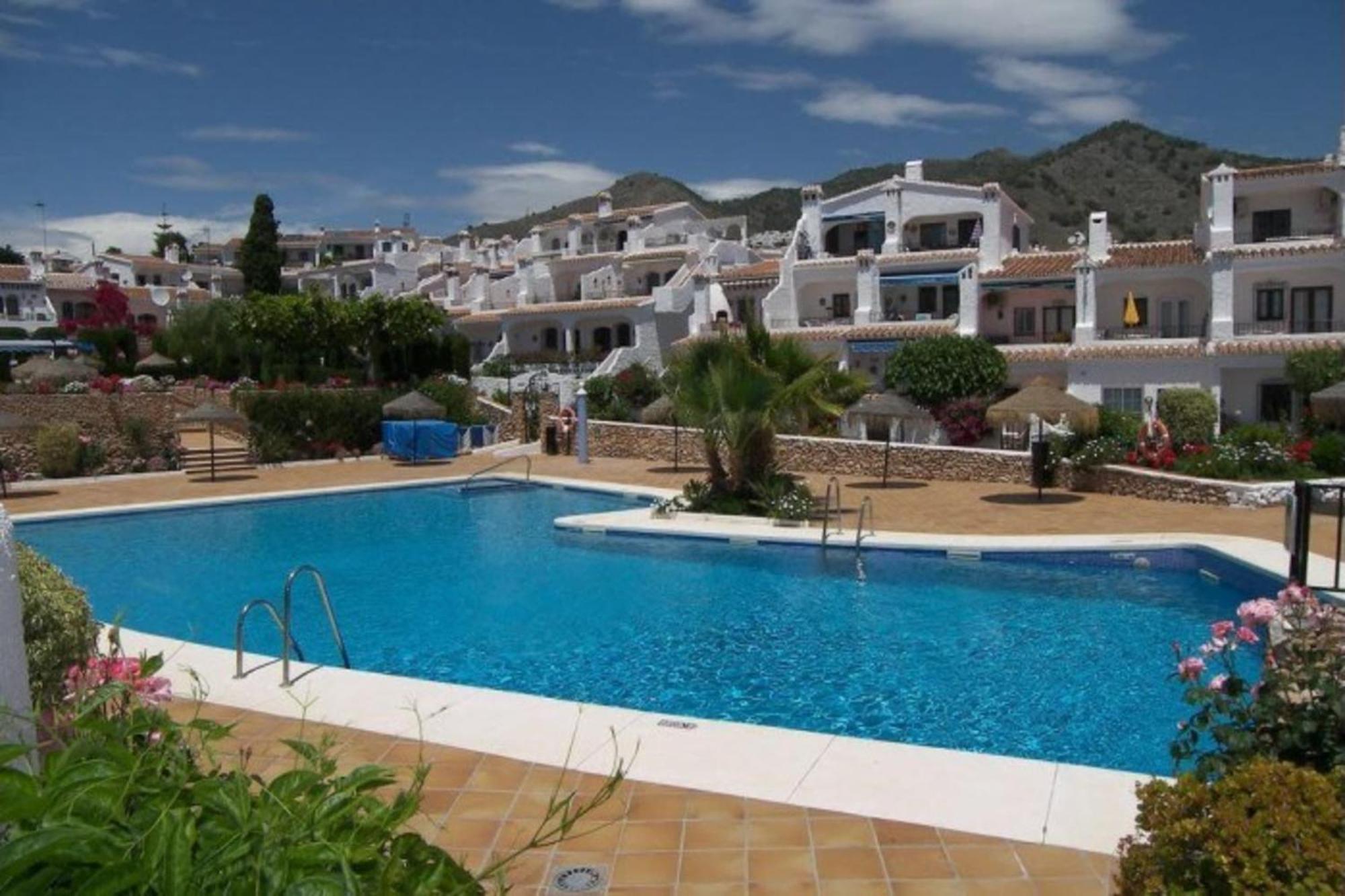 Holiday home Crisantemos Family House With Garden And Pool Nerja