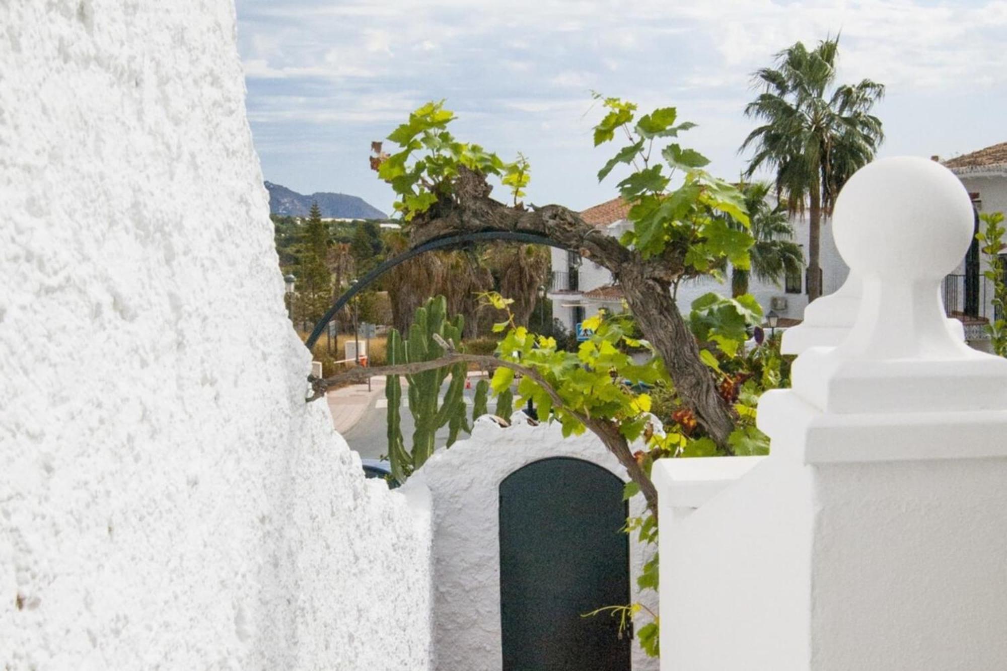 Crisantemos Family House With Garden And Pool Holiday home *