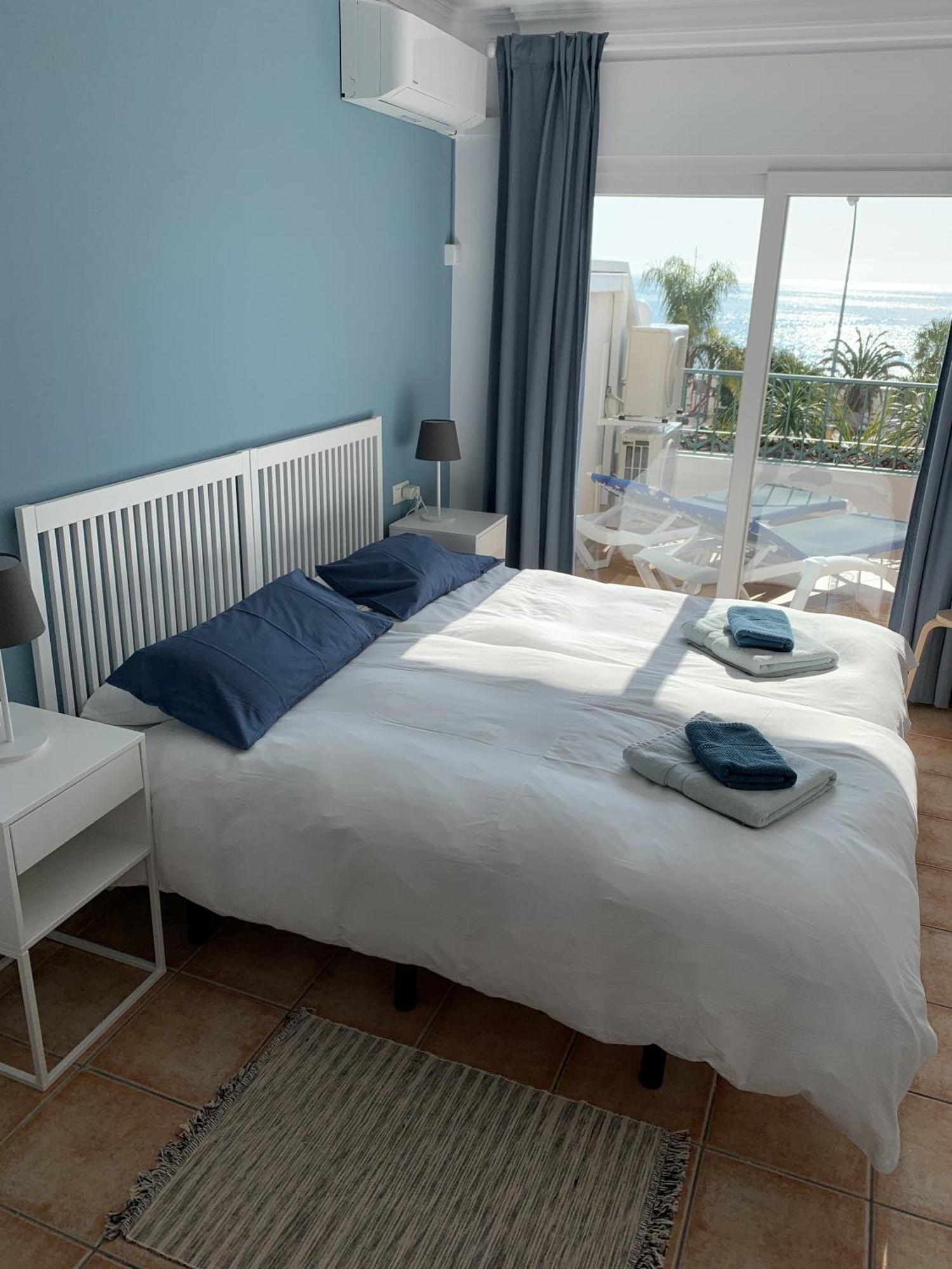 Sunny Frontline Burriana Nerja