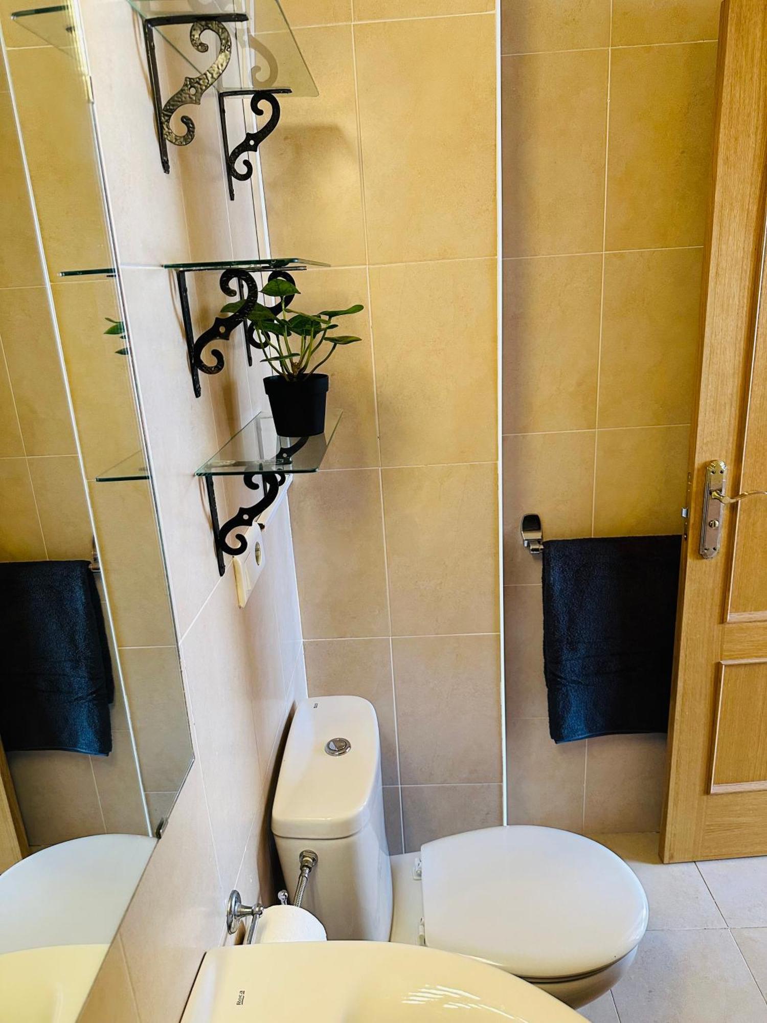 Right By The Pool Area In Capistrano Village! Appartement Nerja