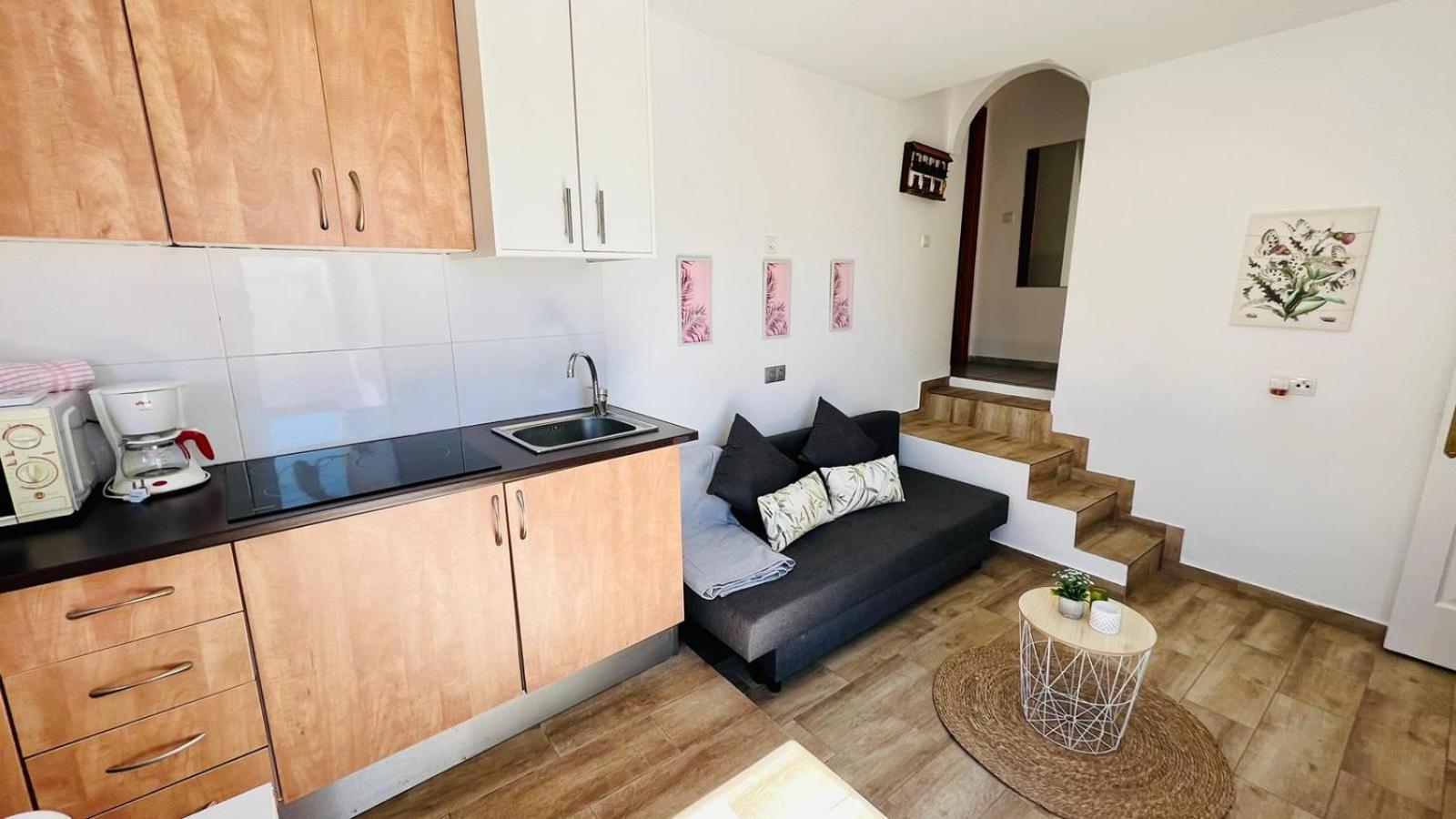 Jimena Malaga En El Centro De Apartamento Nerja