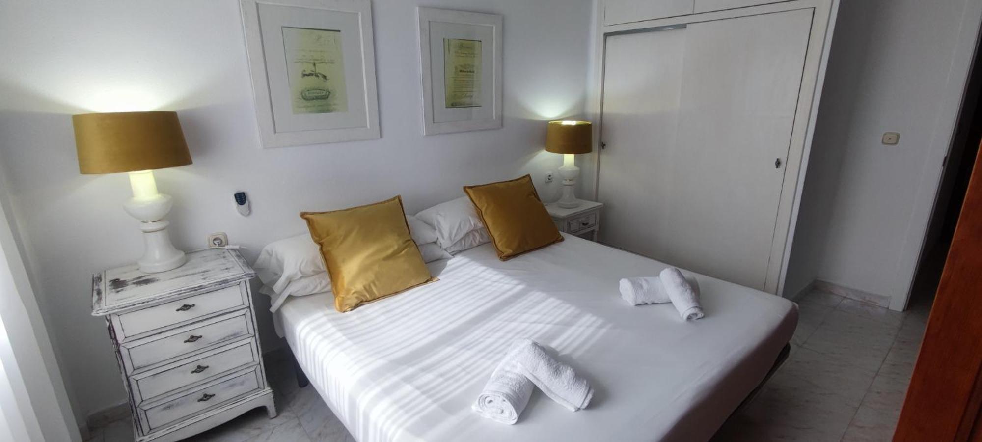 Gaviota Holidays Piscina Y Playa * Nerja