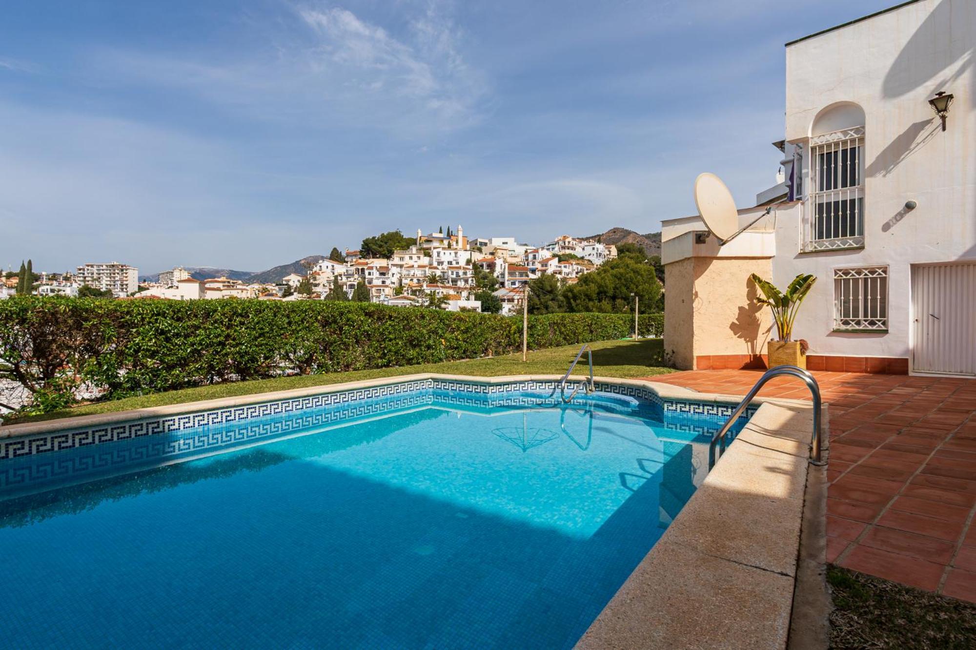Turisticos Jose Cruz Nerja