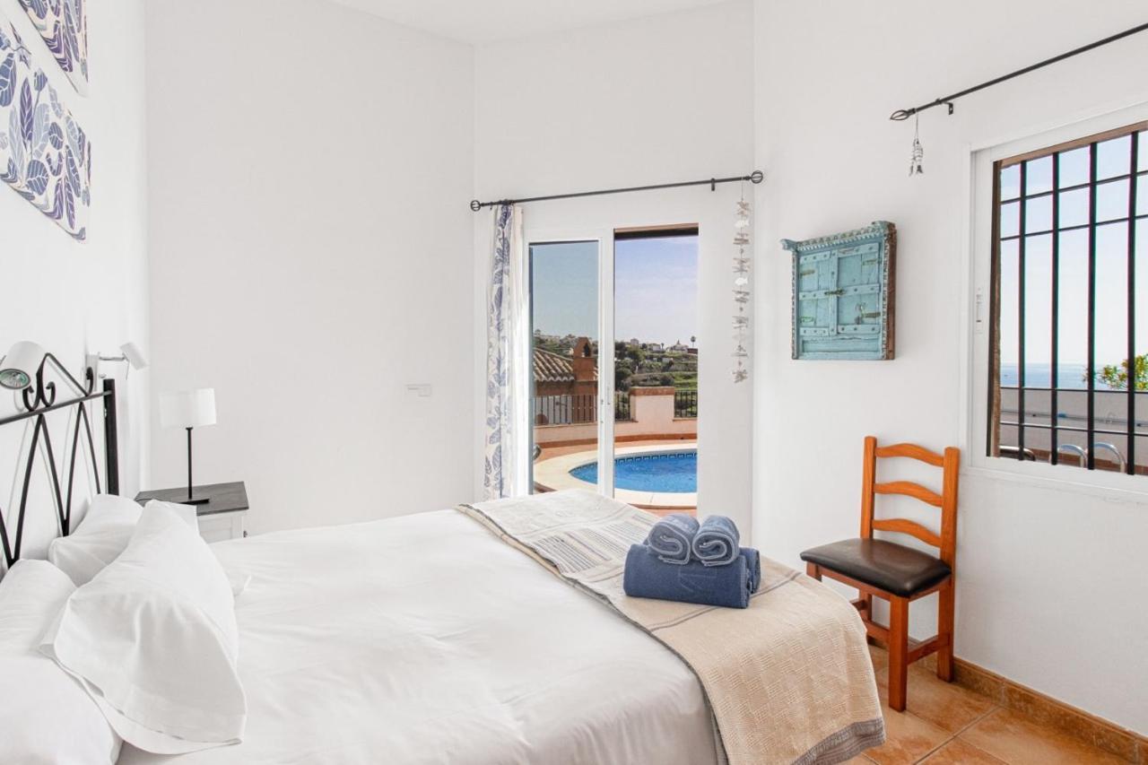 Tamango Hill, * Nerja