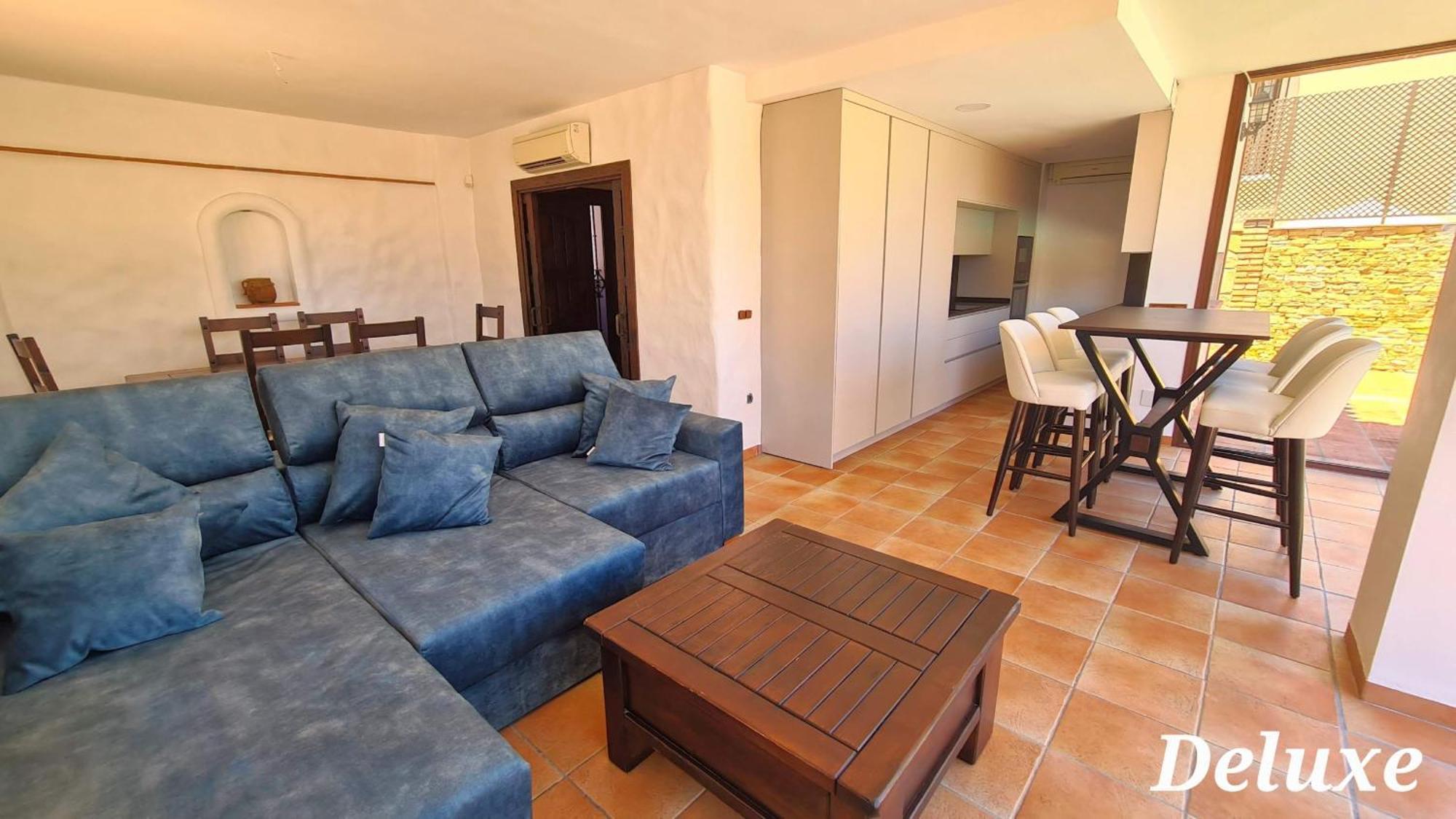 Deluxe Silhouse Nerja