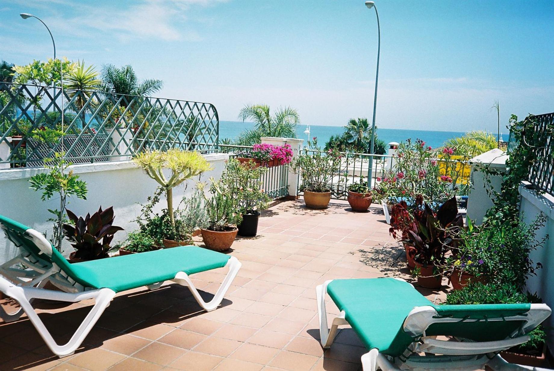 Apartment Amplio En Primera Linea Playa Burriana , Luminosa Terraza Con Vistas Al Mar Nerja