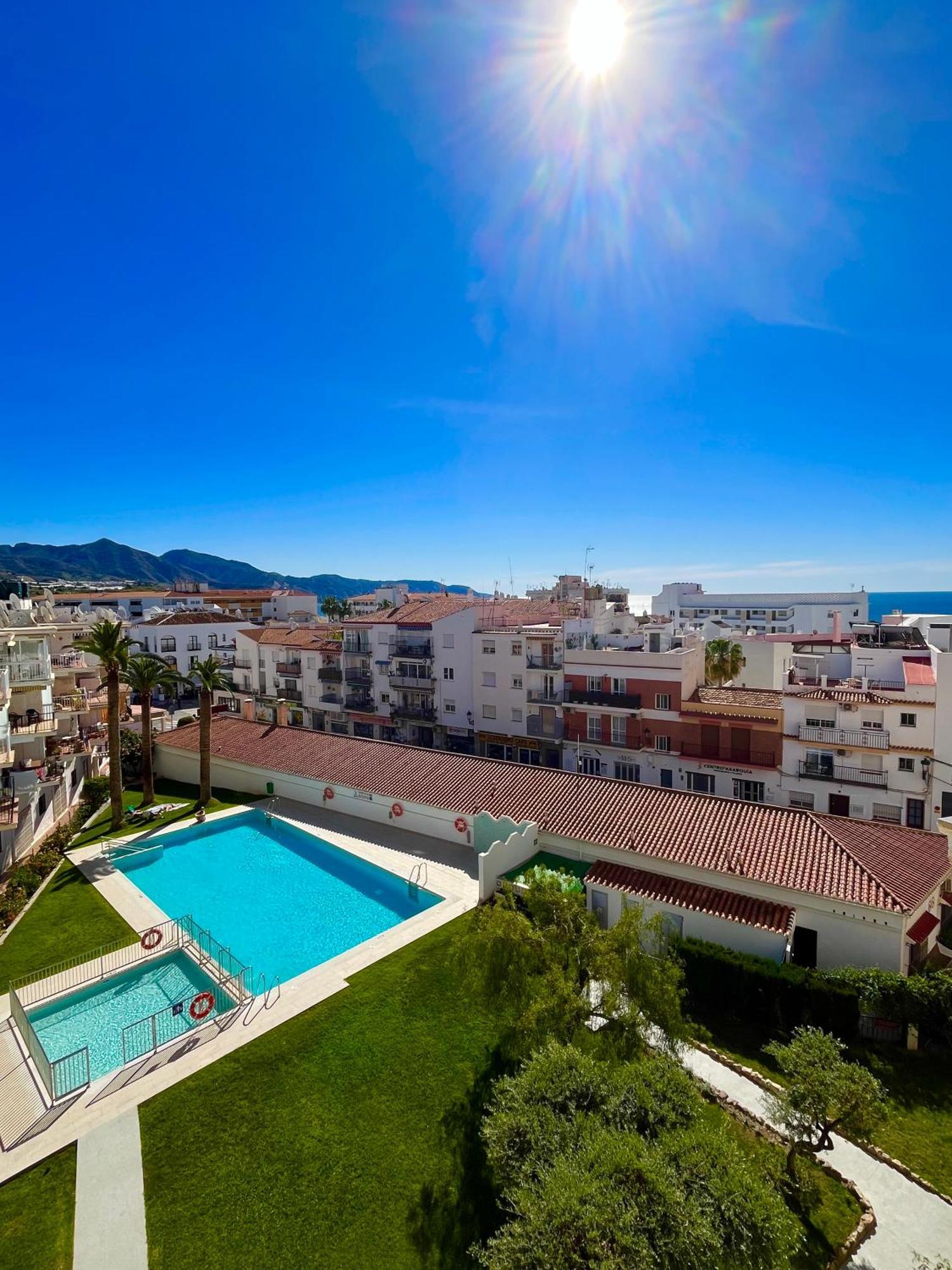 Wonderful Flat With Seaview In Nerja