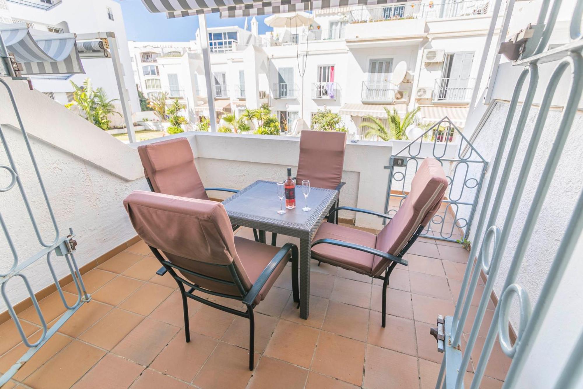 Canovas Nerja - Casa Adosada Con Piscina Los Huertos 6 * Nerja