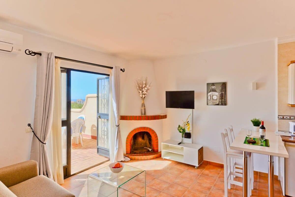 Apartment 18c Palmas, Oasis Nerja