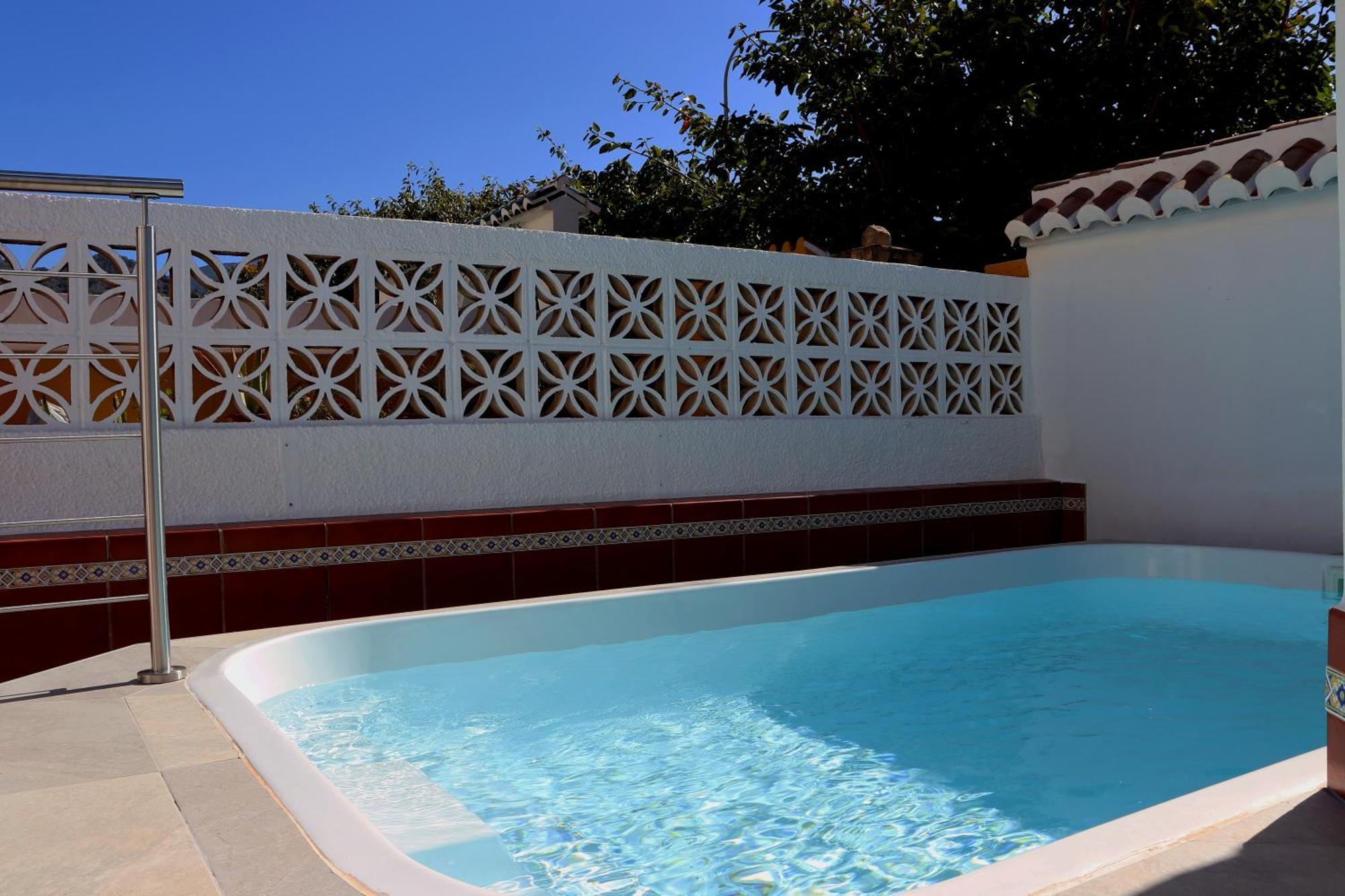 Casa Zuloaga Holidays Piscina Y Playa Nerja