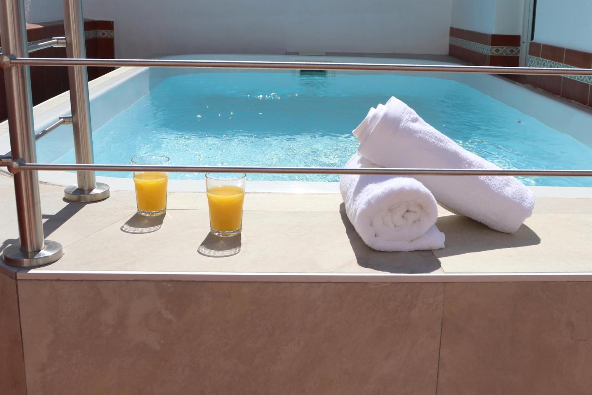 Casa Zuloaga Holidays Piscina Y Playa Nerja