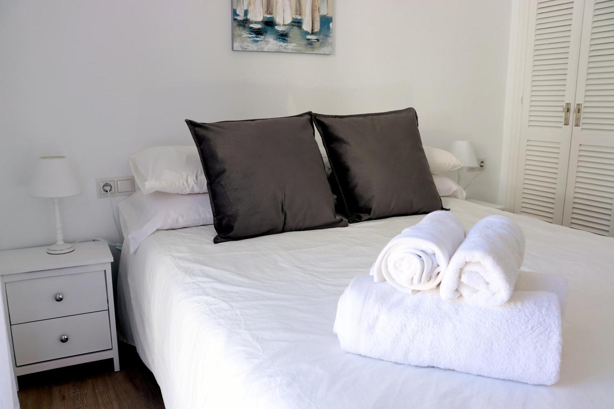 Casa Zuloaga Holidays Piscina Y Playa