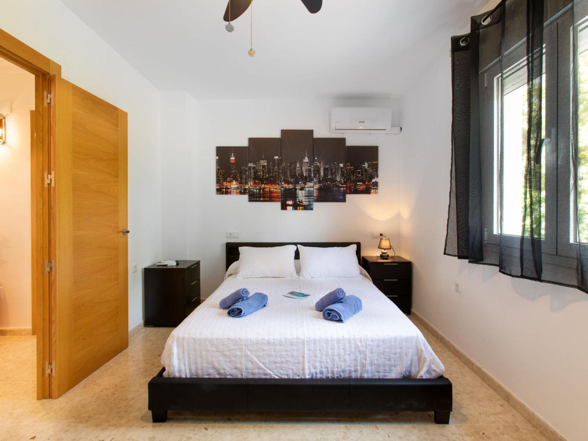 Holiday home Town Center House With Jacuzzi *