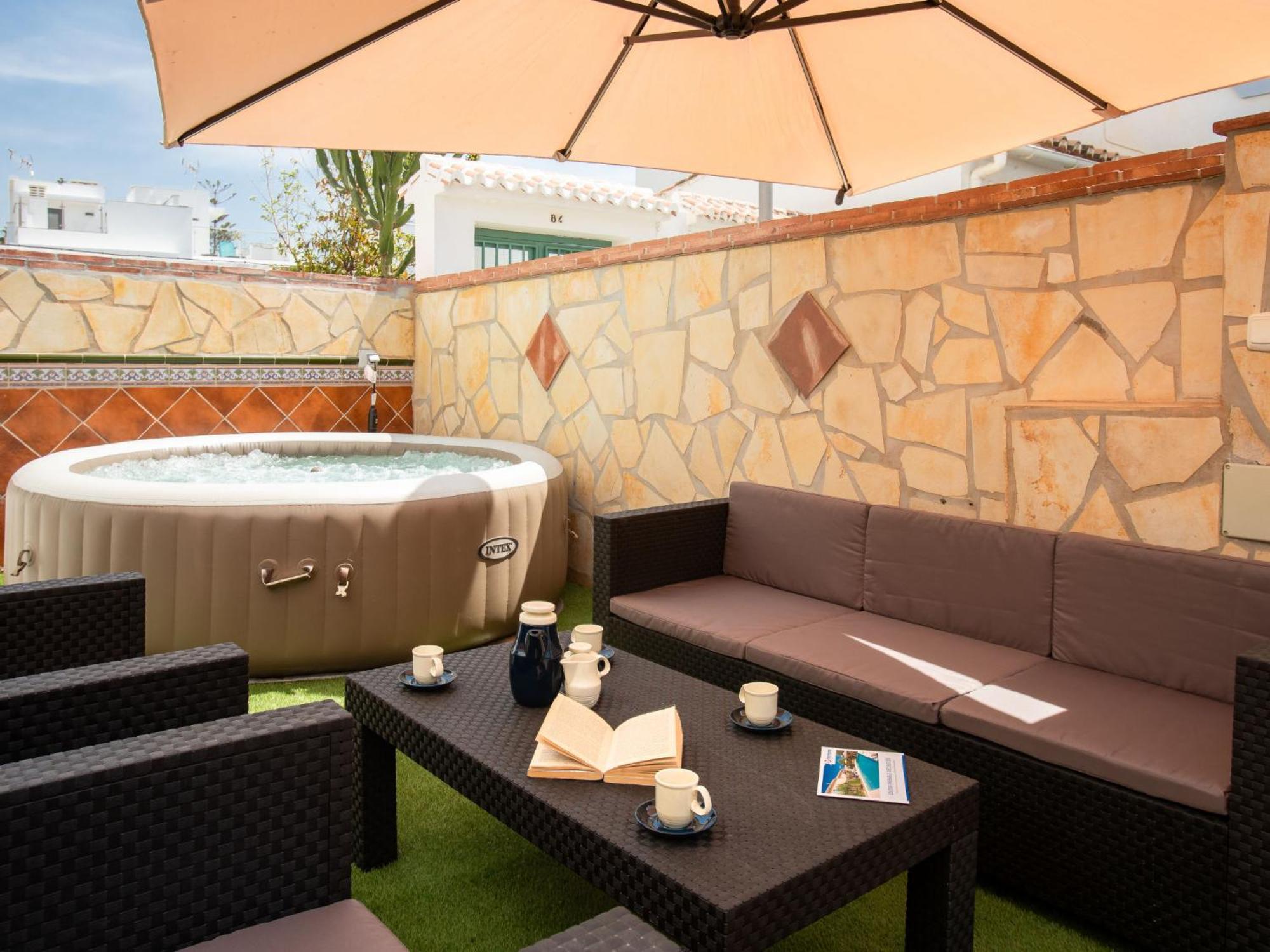 Holiday home Town Center House With Jacuzzi *