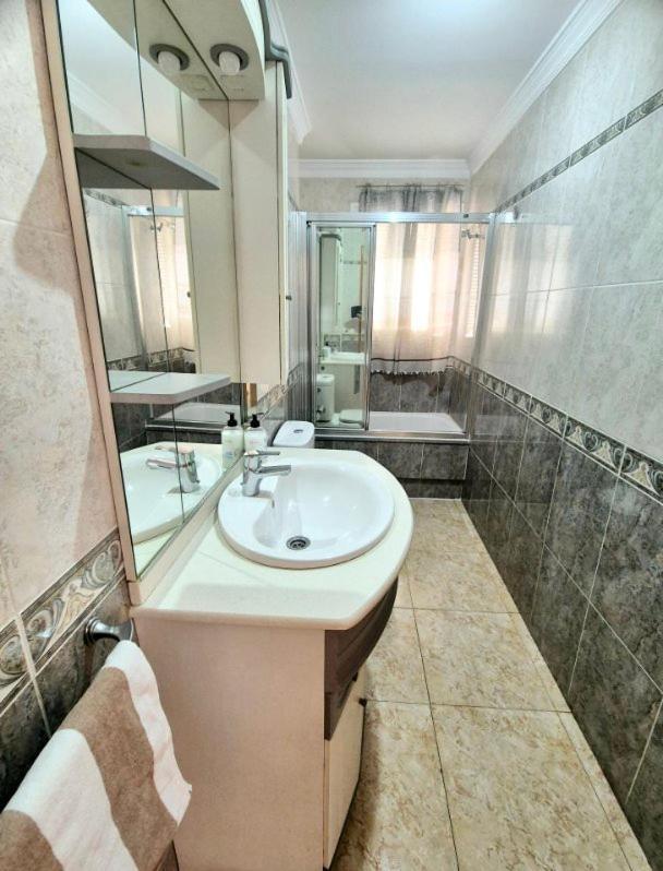 Trevlig 4 Baedds Laegenhet I Nerja! Apartment Nerja