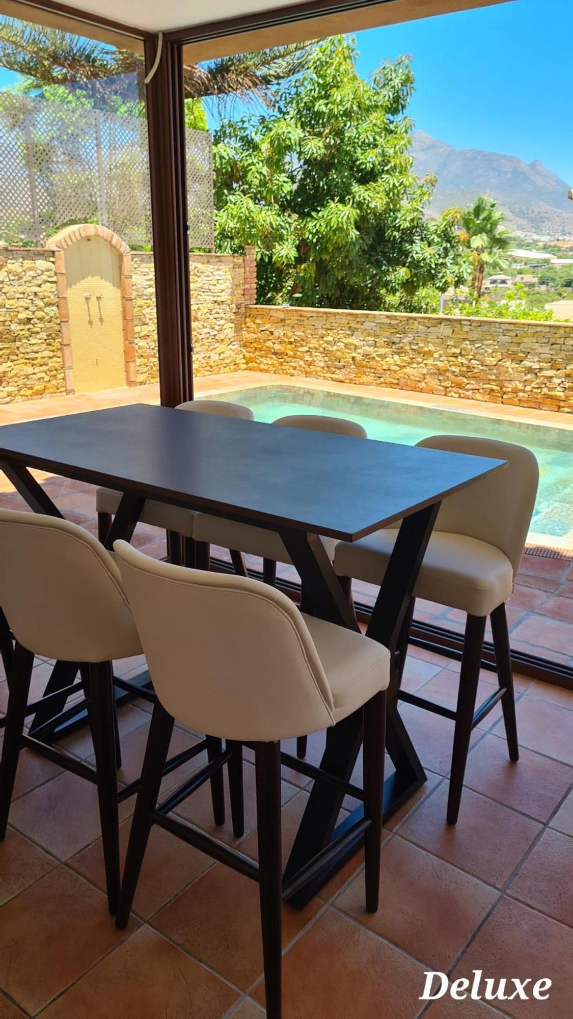 Villa Deluxe Silhouse *