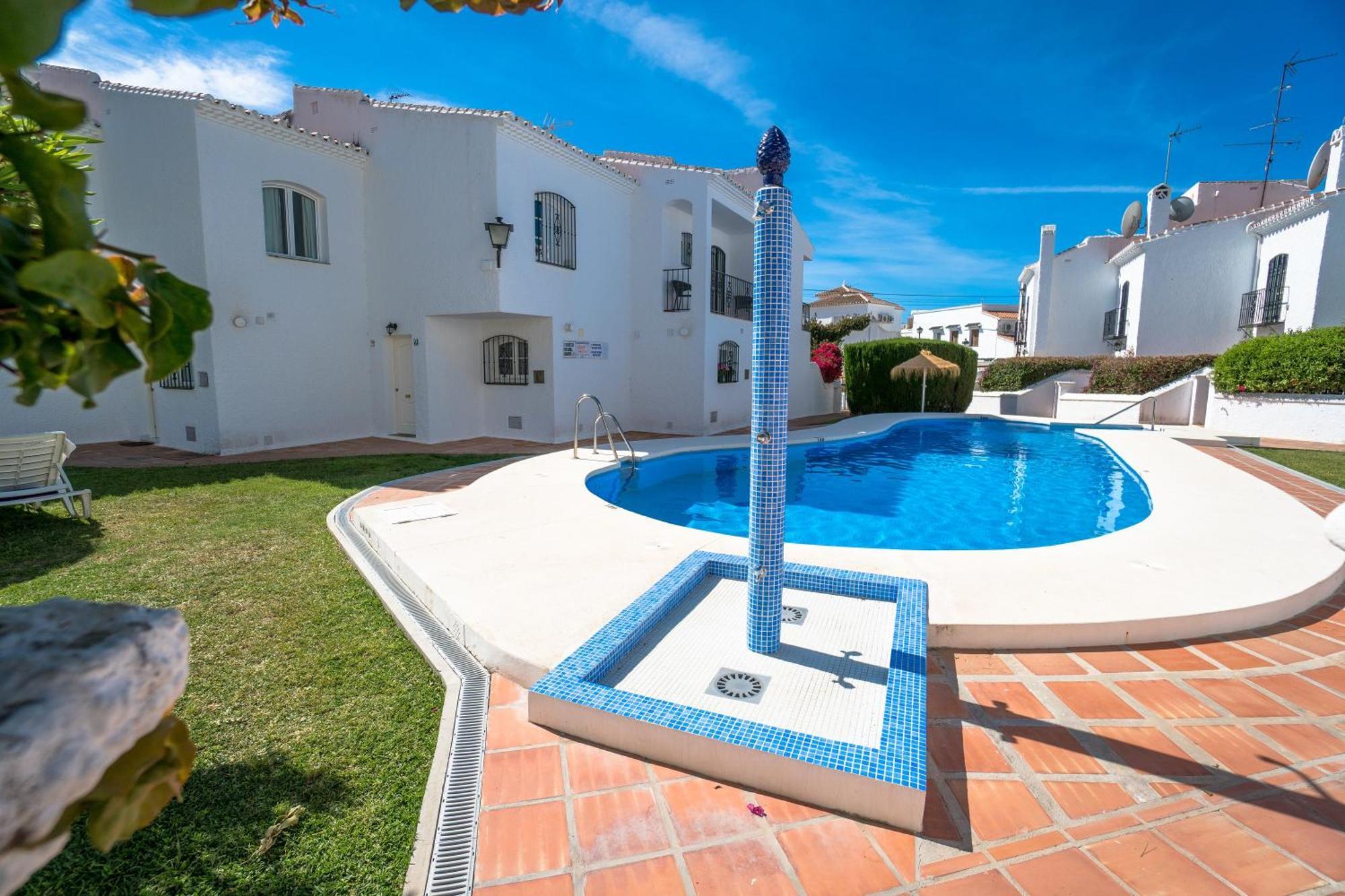 Pinos 11 Menyber Nerja