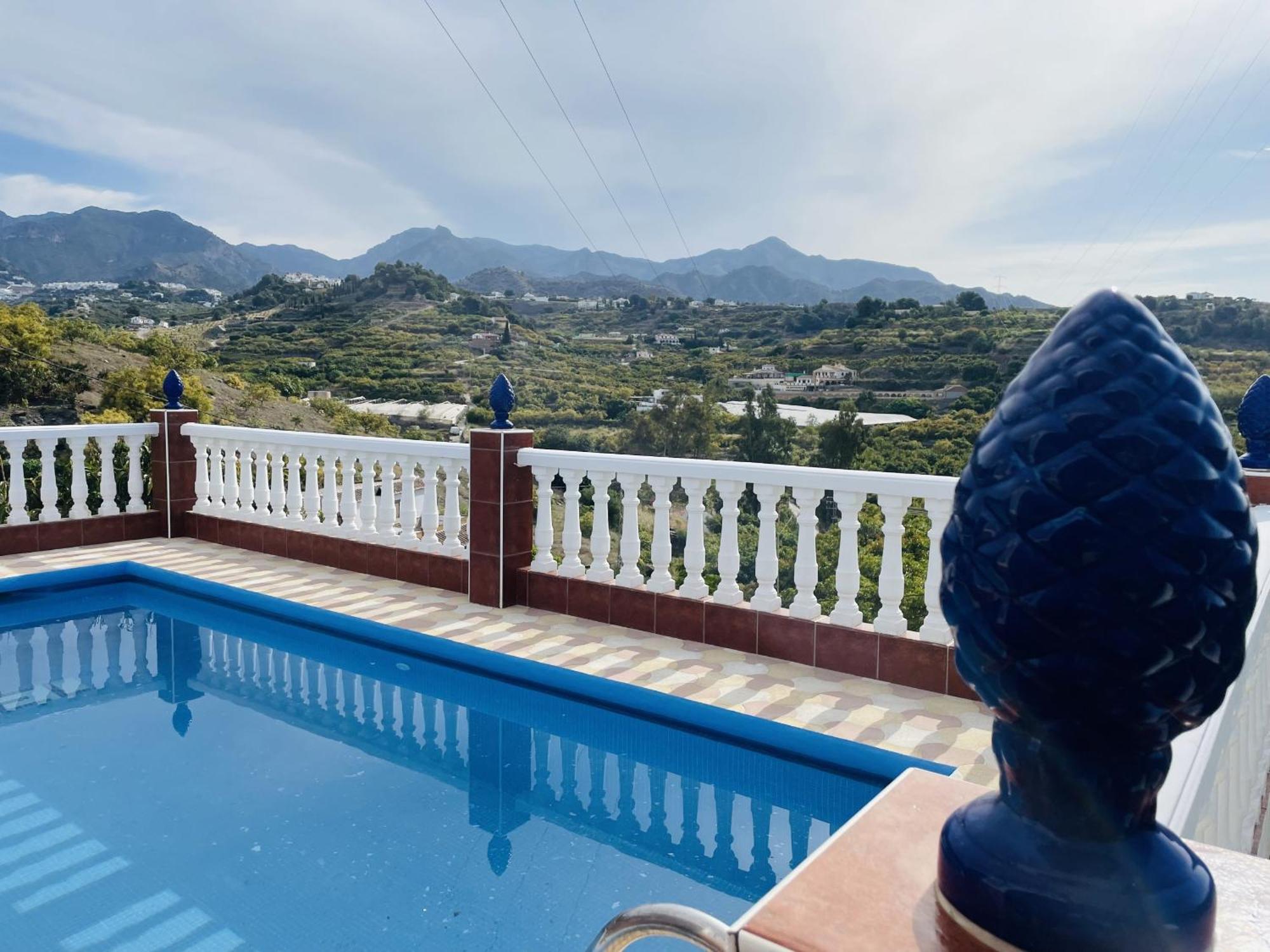 Marimel Con Piscina Privada * Nerja