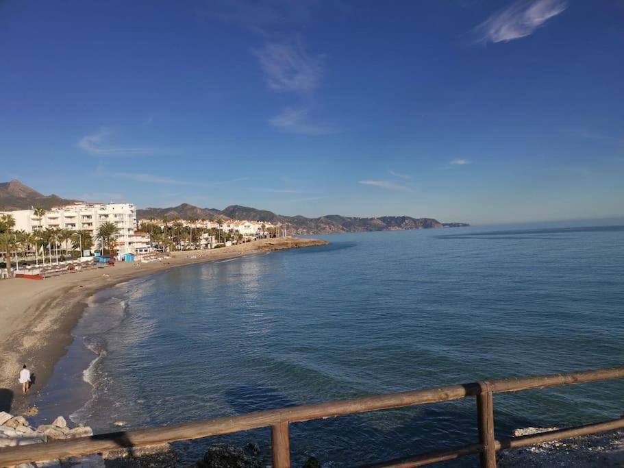 Luminoso Atico Cerca De La Playa Con Piscina Y Garaje