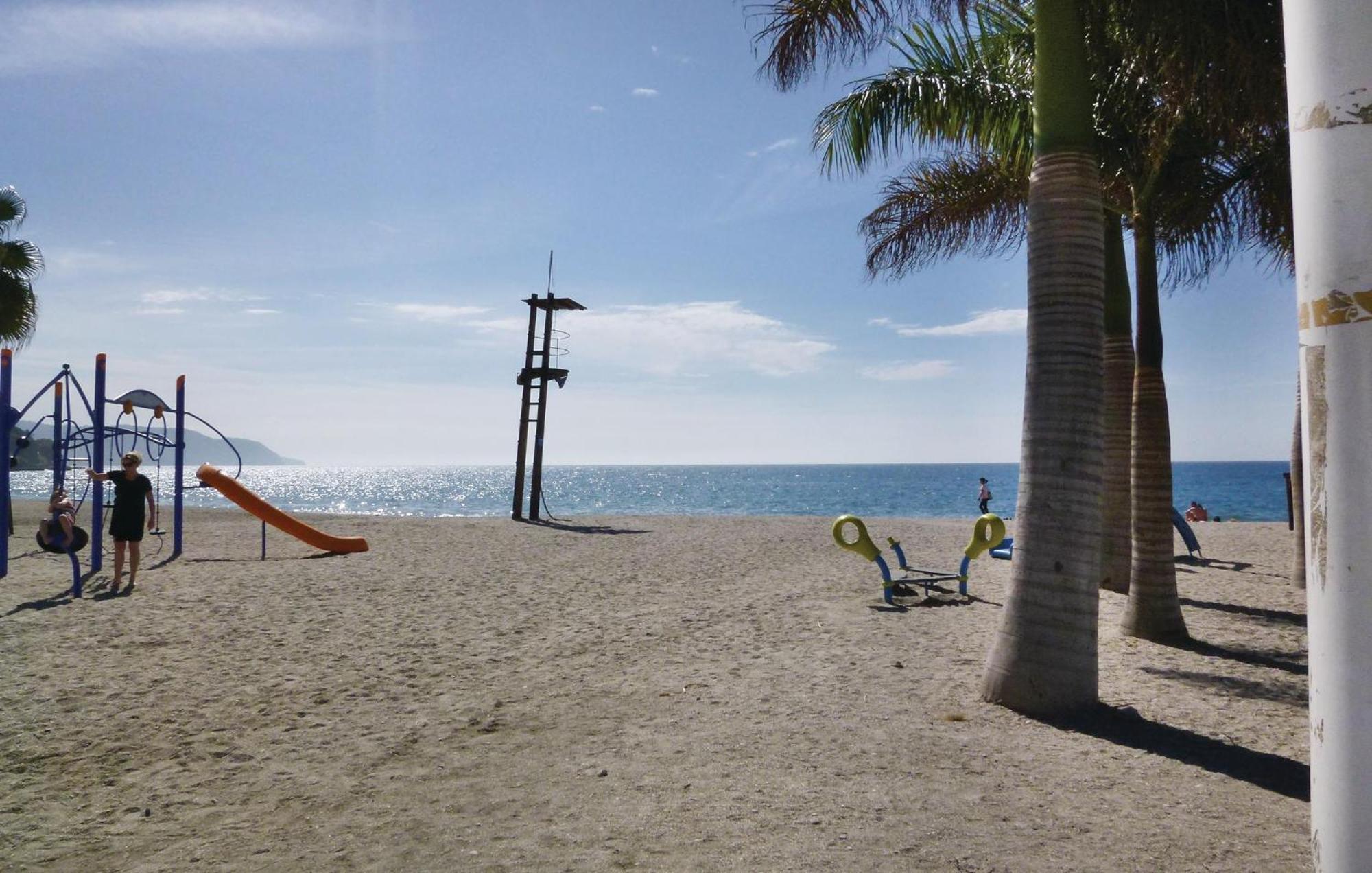 Cozy In With Wifi Nerja