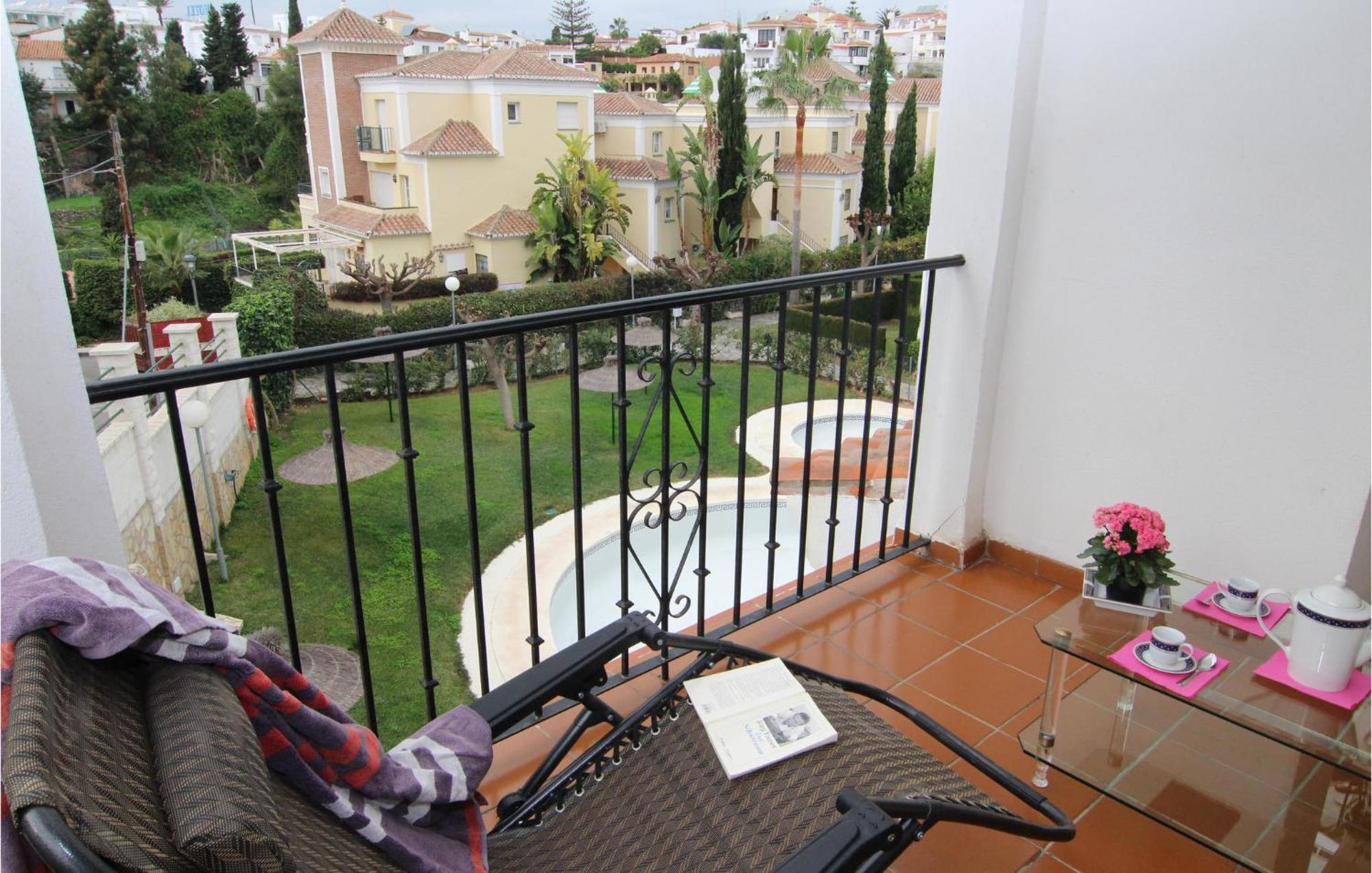 Appartement Awesome In With 2 Bedrooms, Wifi&outdoor Swimming Pool *