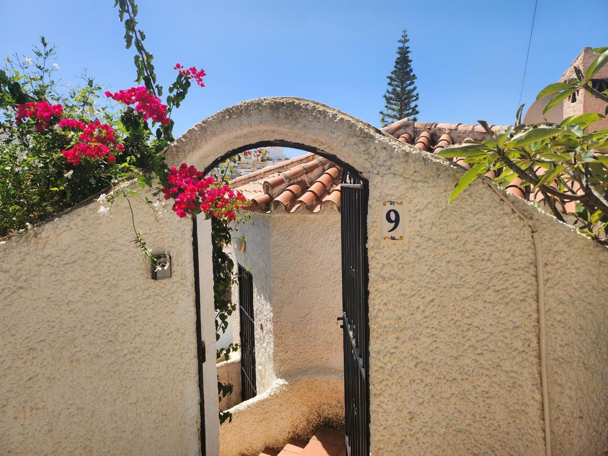 Almendros Apartment