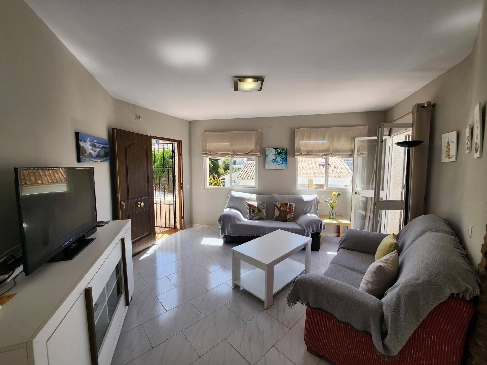 Almendros Apartment *