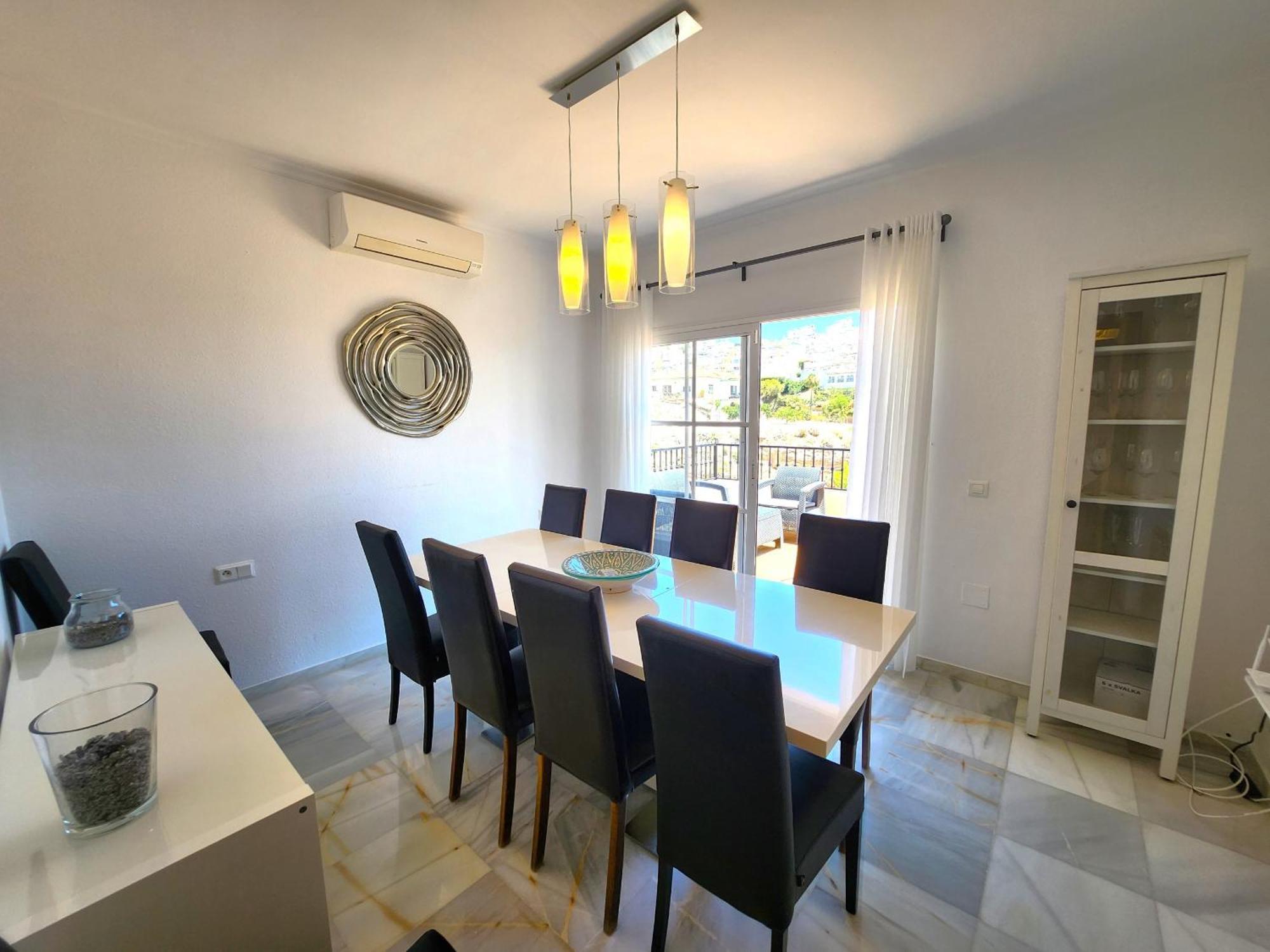 R1352 Pinomar D Villa