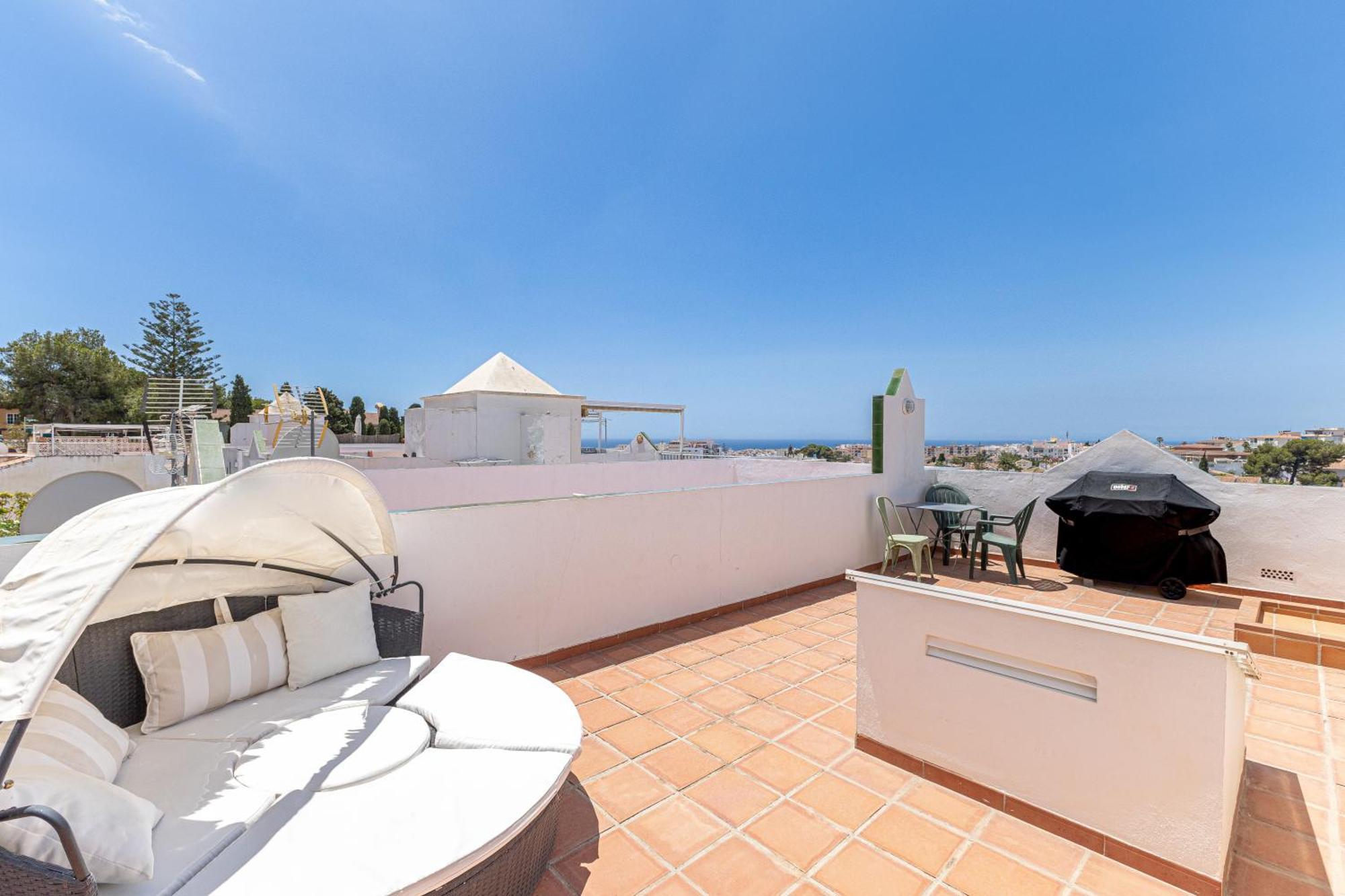 Townhouse Close To Burriana Apartment Nerja