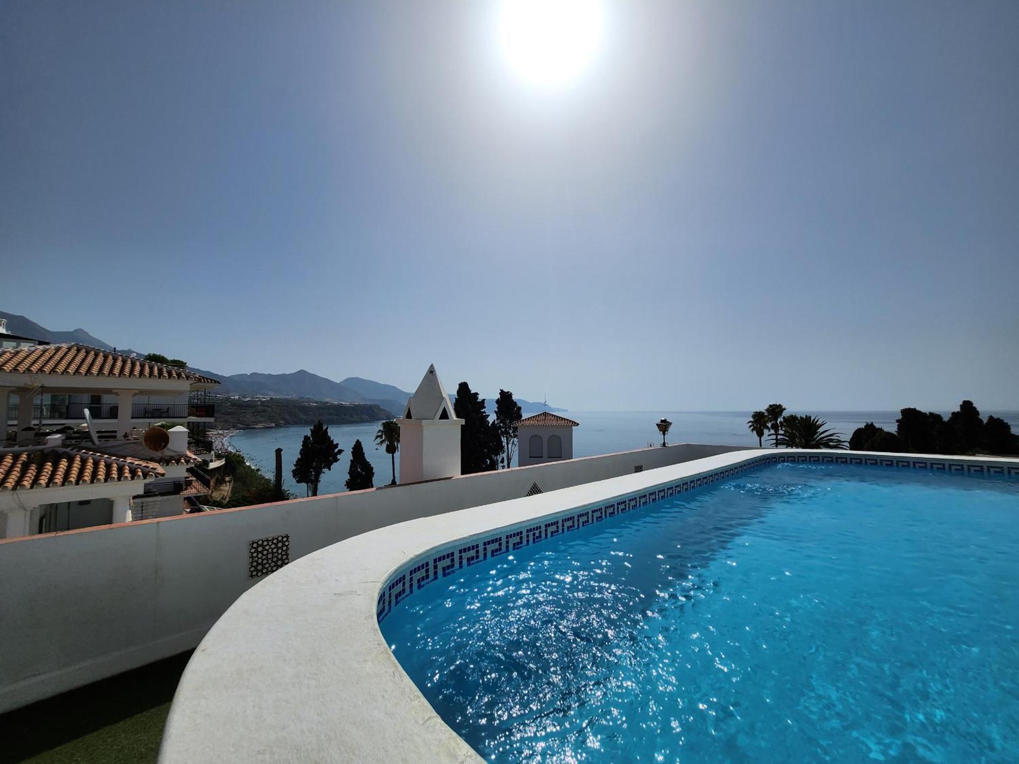Carabeo 99 - Sleeps 4