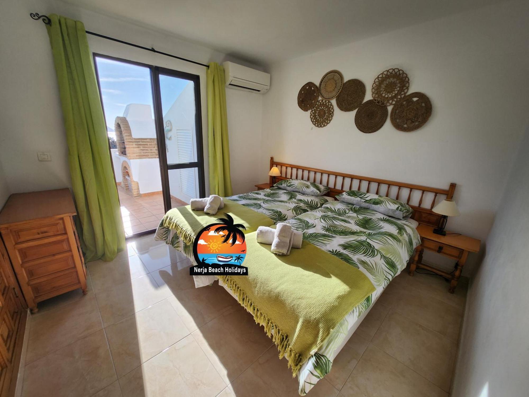 Spacious 2 Bed, 2 Bath In Capistrano Playa, Nerja