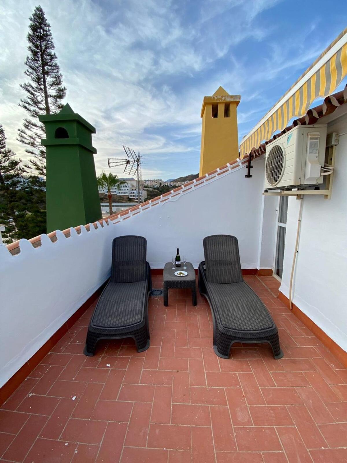 Con Piscina En Rosas De Capistrano Apartment