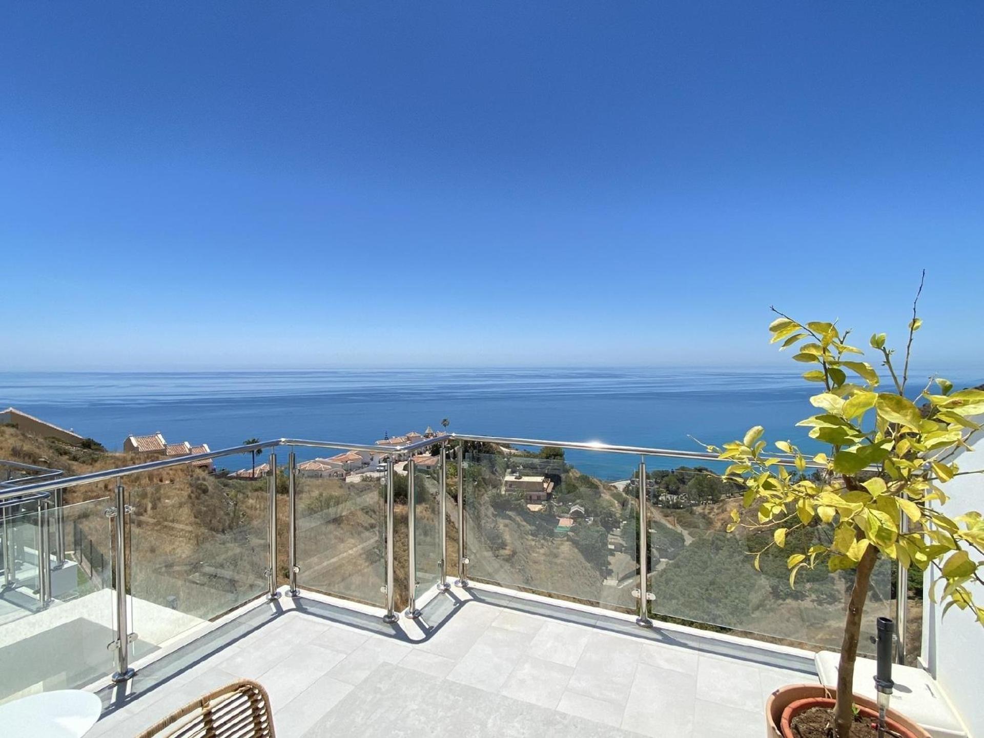 Apartment Fuer 6 Personen Ca 120 Qm In Nerja, Andalusien Costa Del Sol Nerja