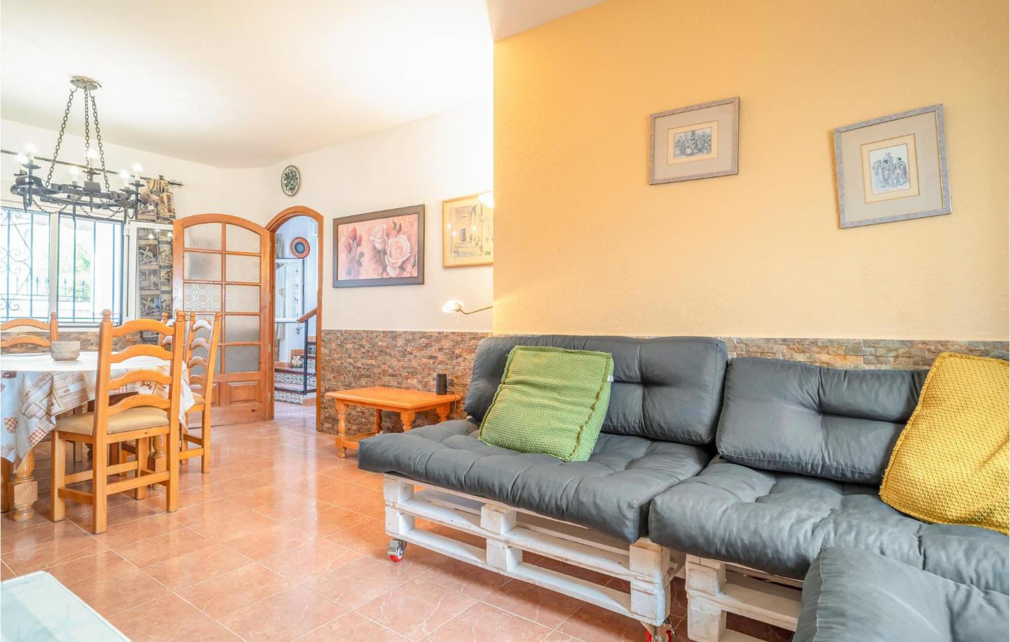 Beautiful In With Kitchenette Vakantiehuis Nerja