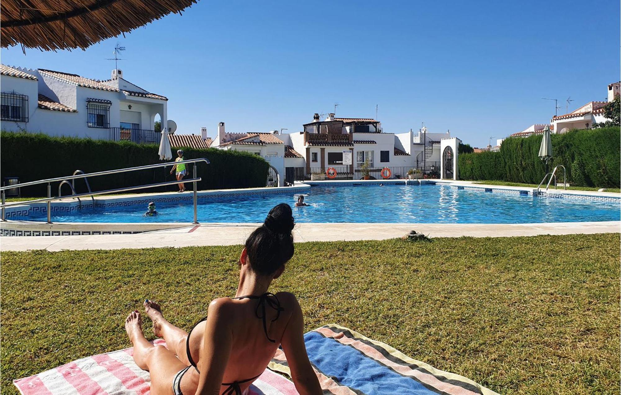 Vakantiehuis Beautiful In With Kitchenette Nerja