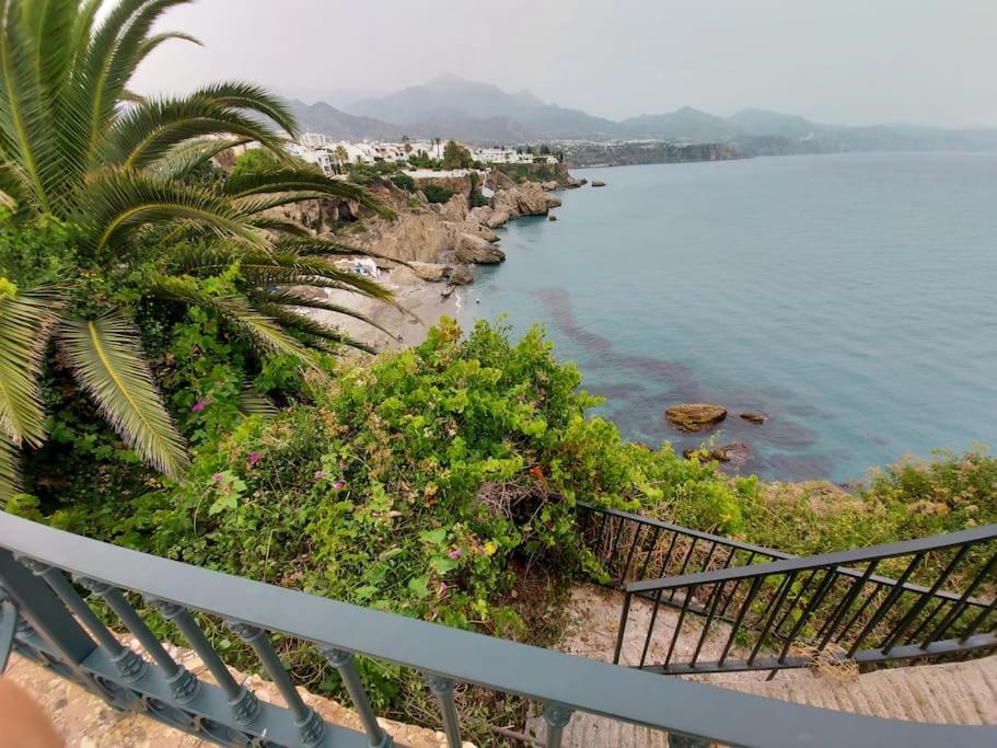 Spacious Flat 100m From Beach-nerja-spain * Nerja