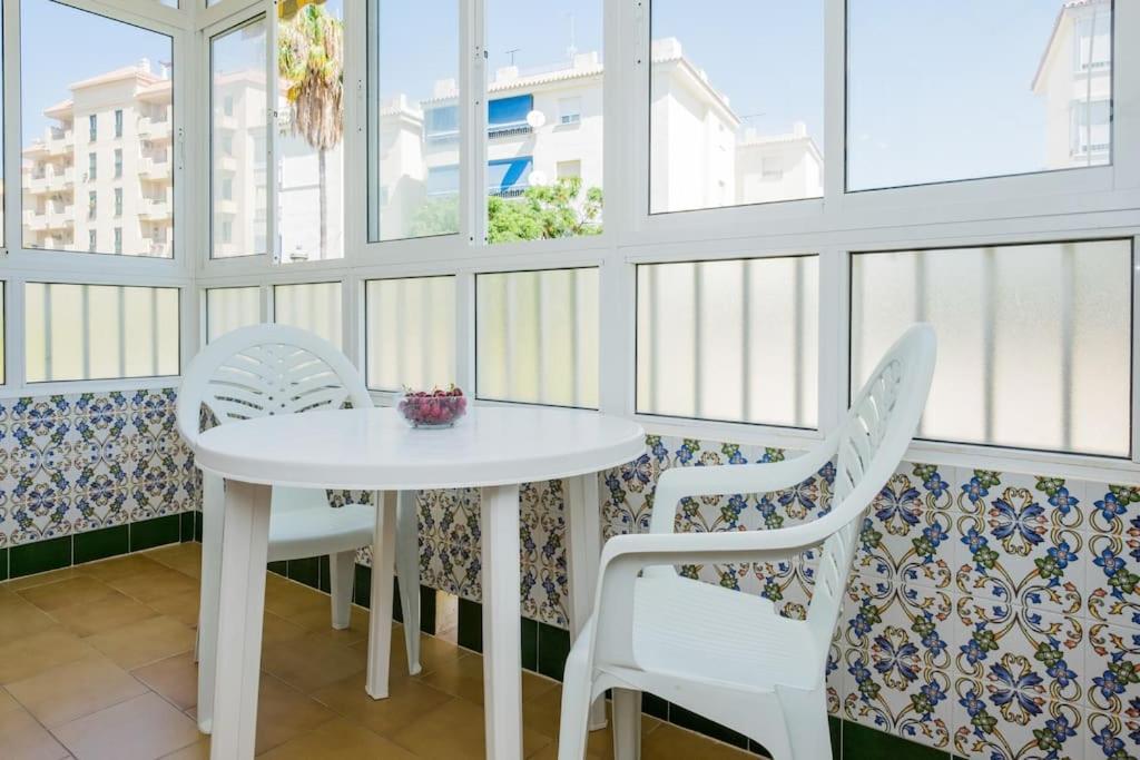Spacious Flat 100m From Beach-nerja-spain Apartment Nerja